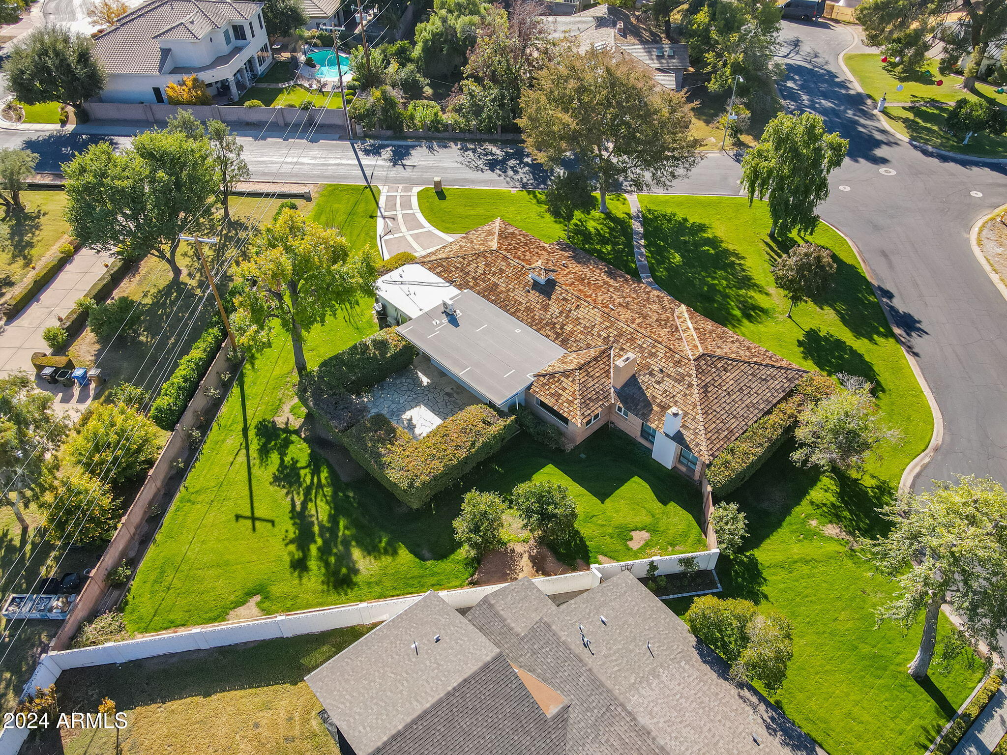 110 W GLENN Drive
