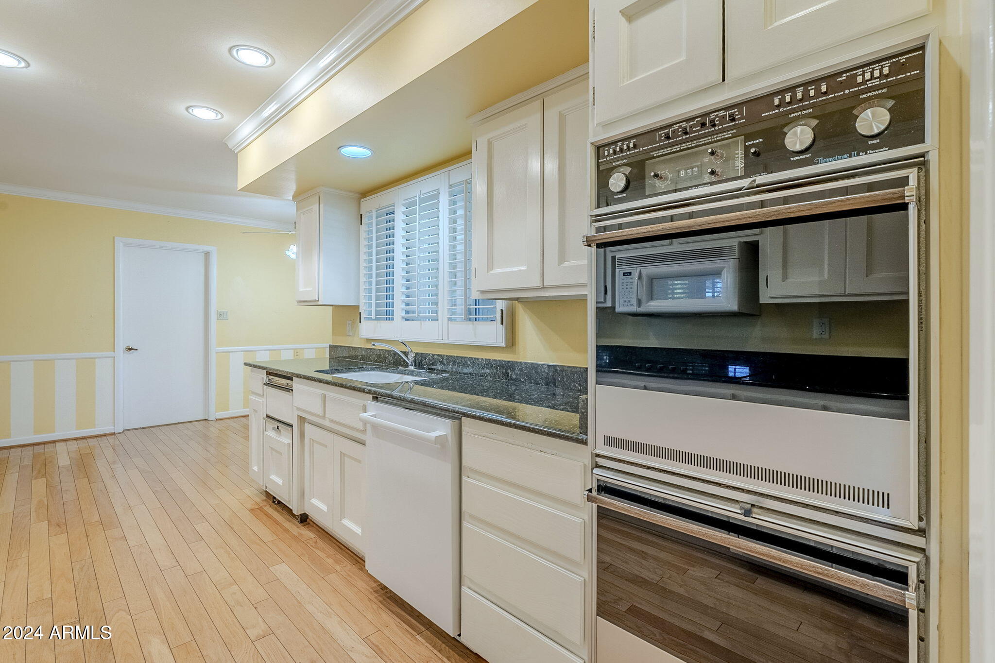 110 W GLENN Drive