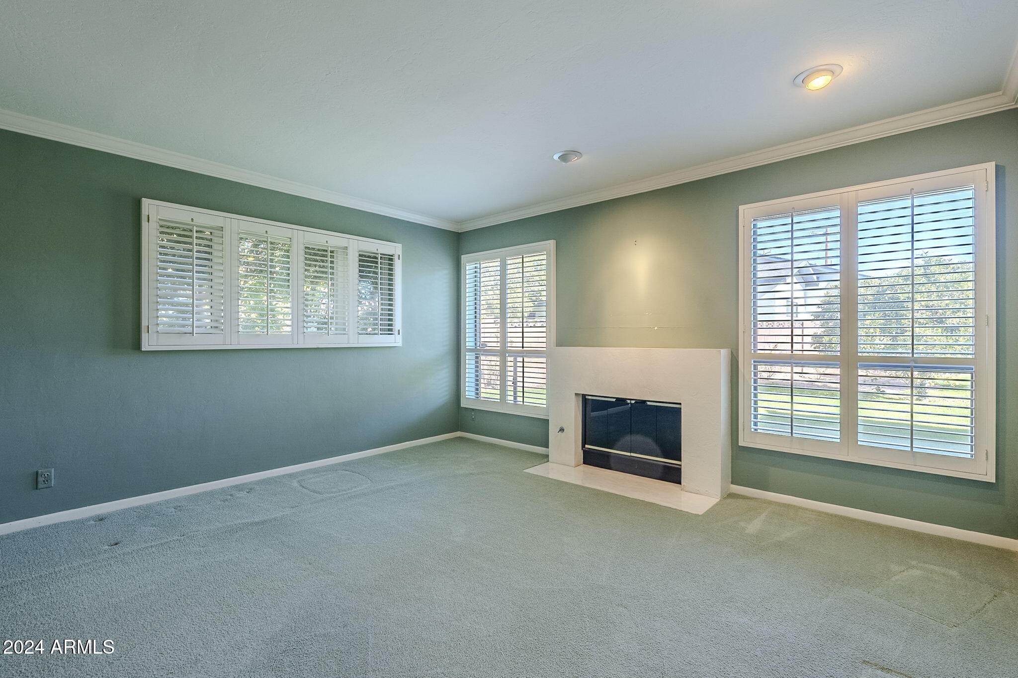 110 W GLENN Drive