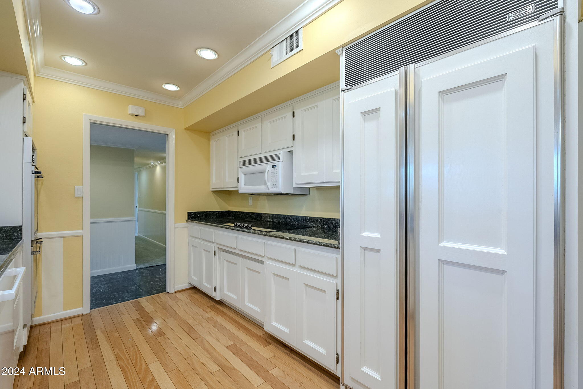 110 W GLENN Drive