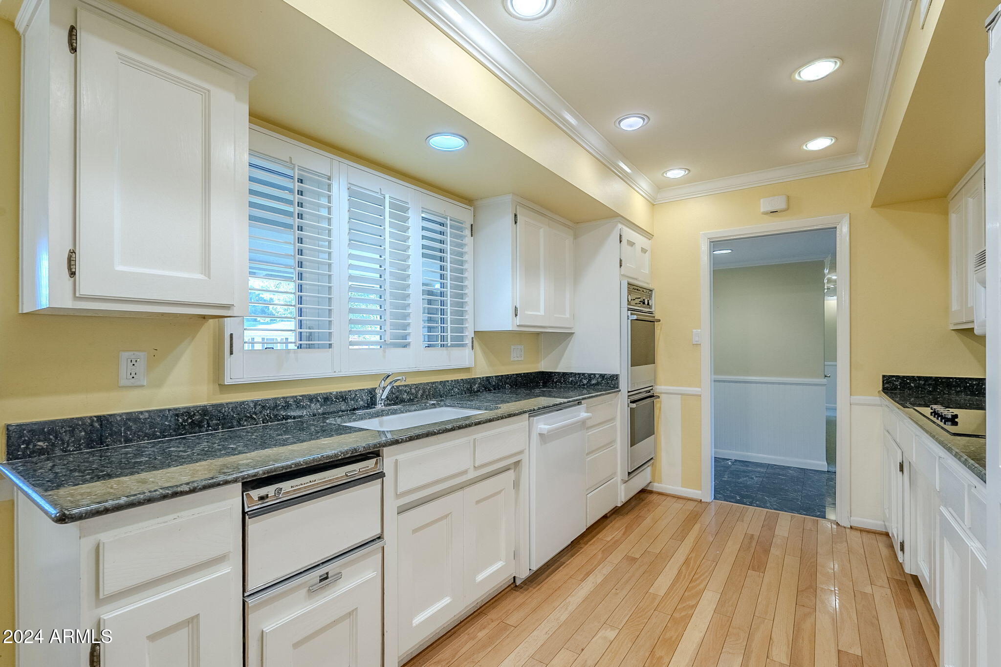 110 W GLENN Drive
