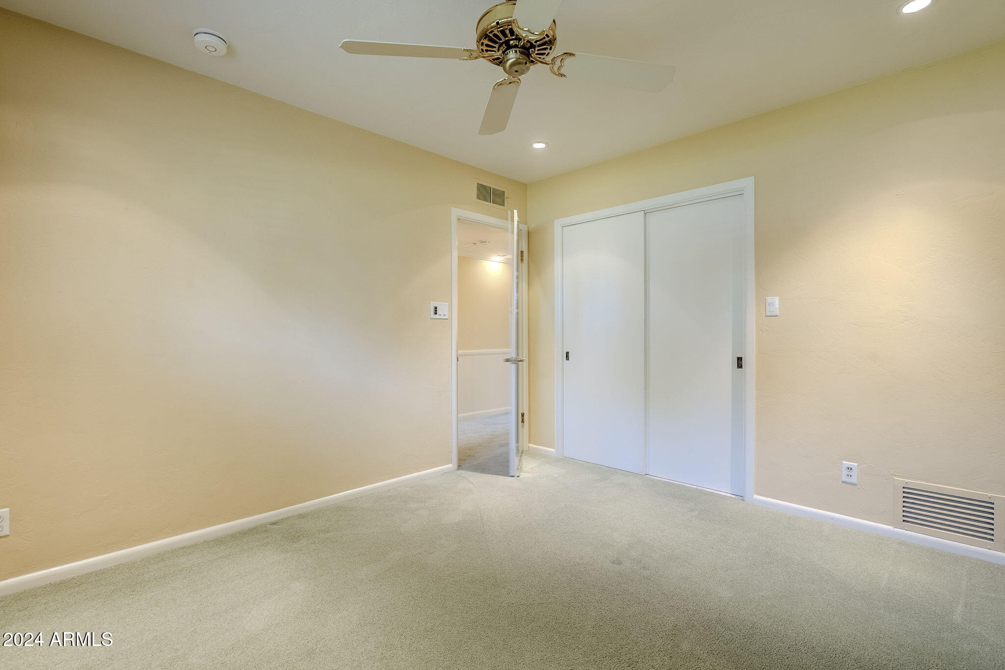 110 W GLENN Drive