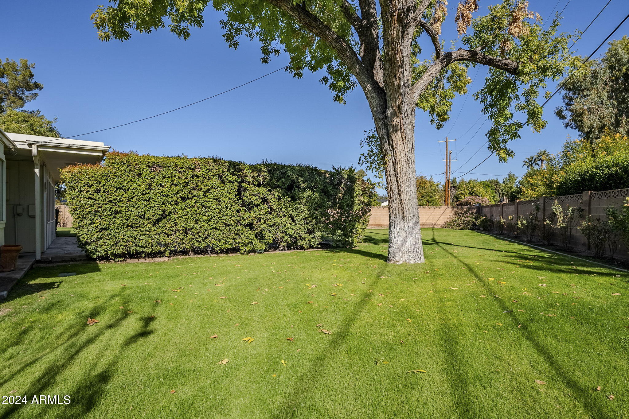 110 W GLENN Drive