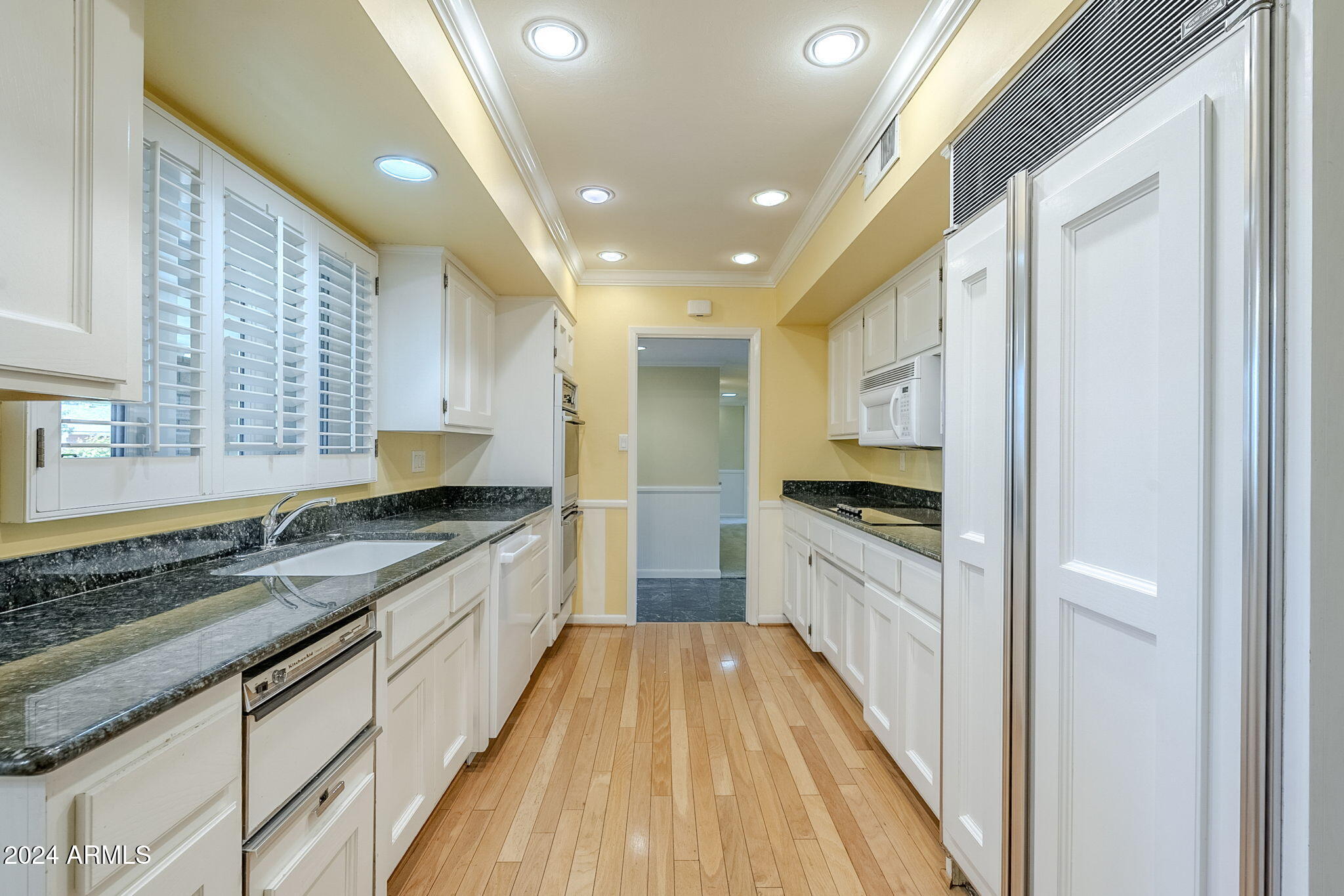 110 W GLENN Drive
