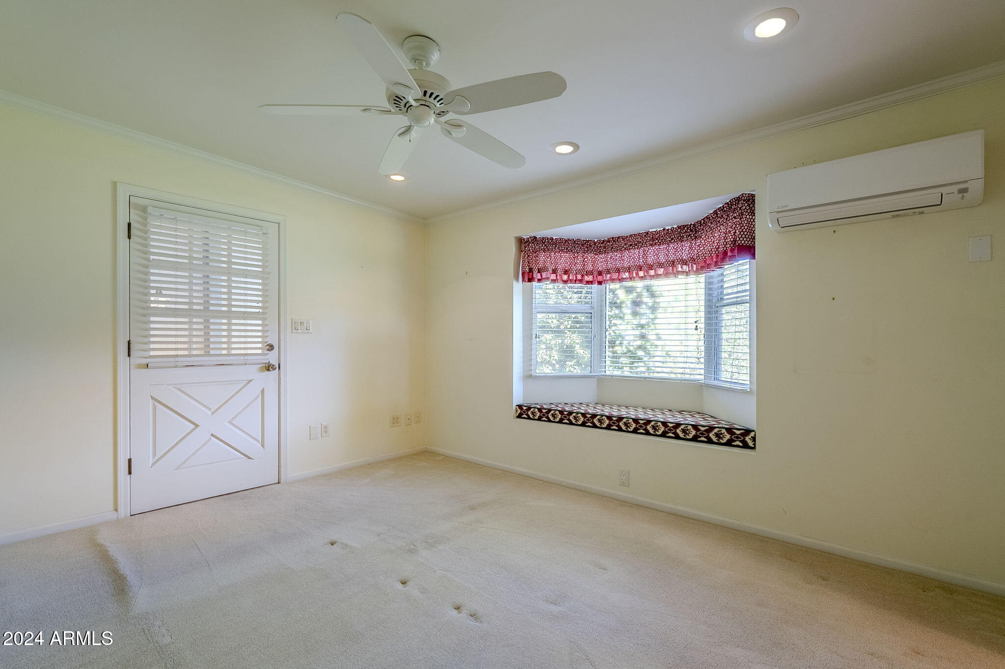 110 W GLENN Drive