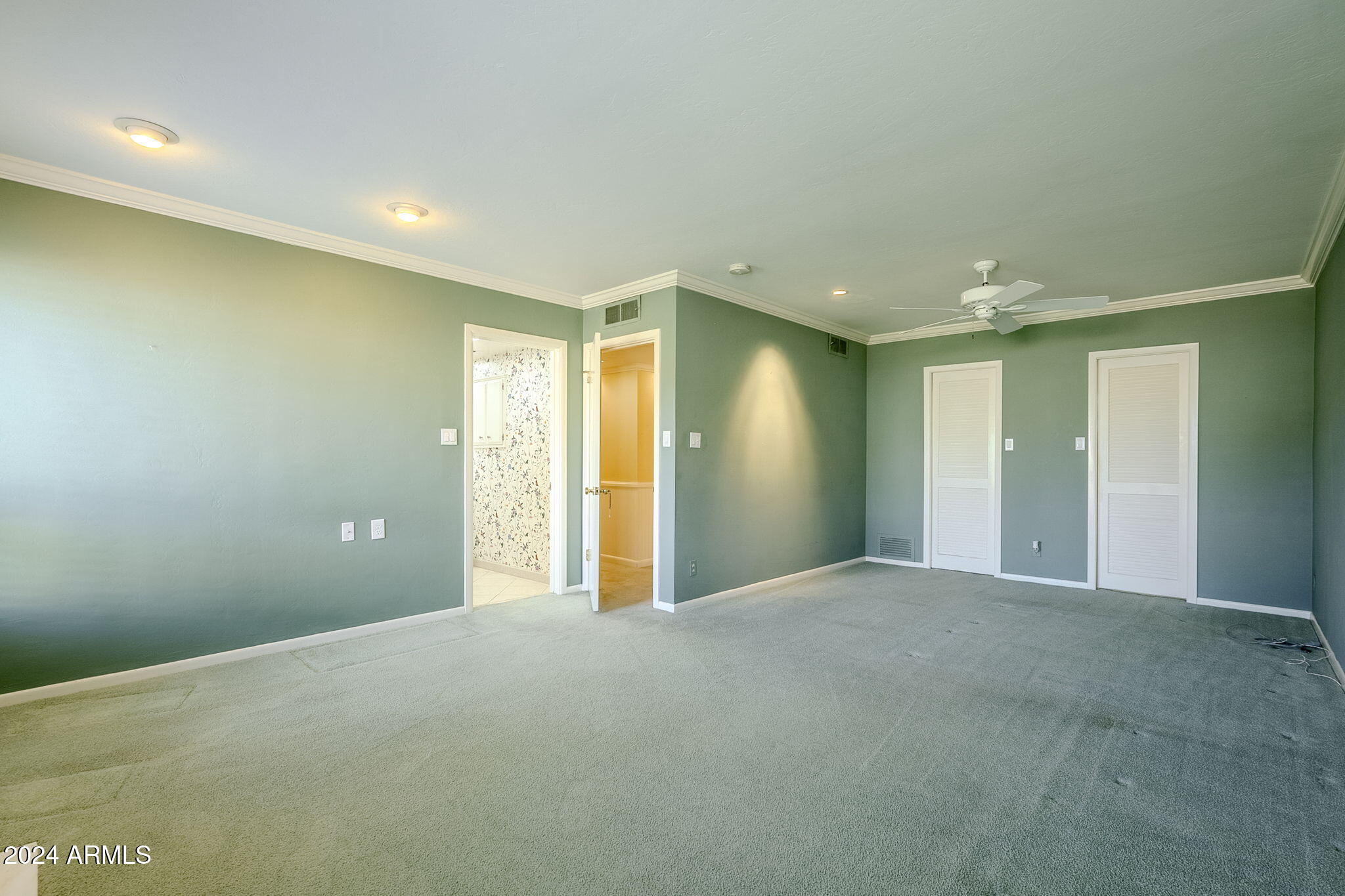 110 W GLENN Drive