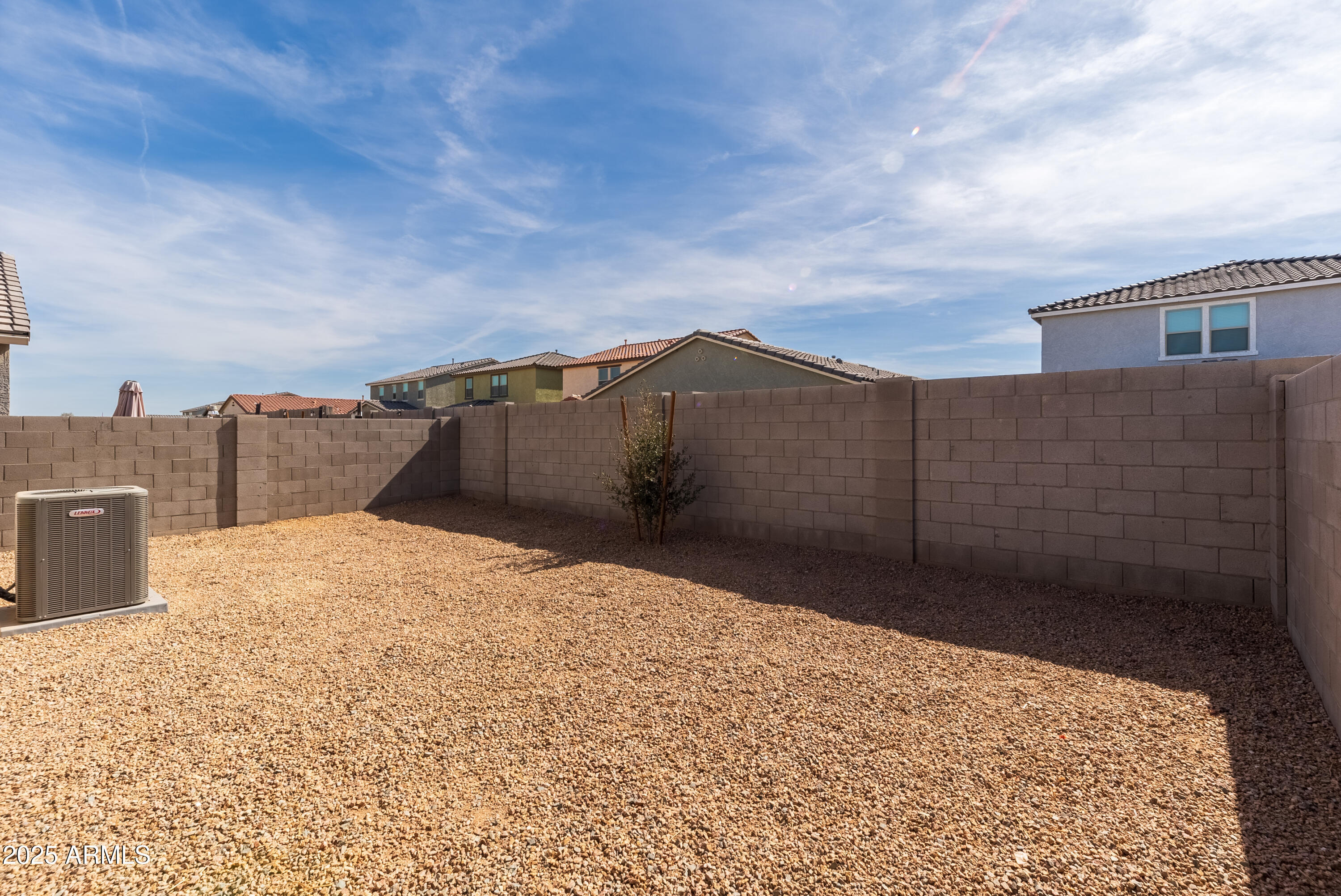 36529 W SAN CAPISTRANO Avenue