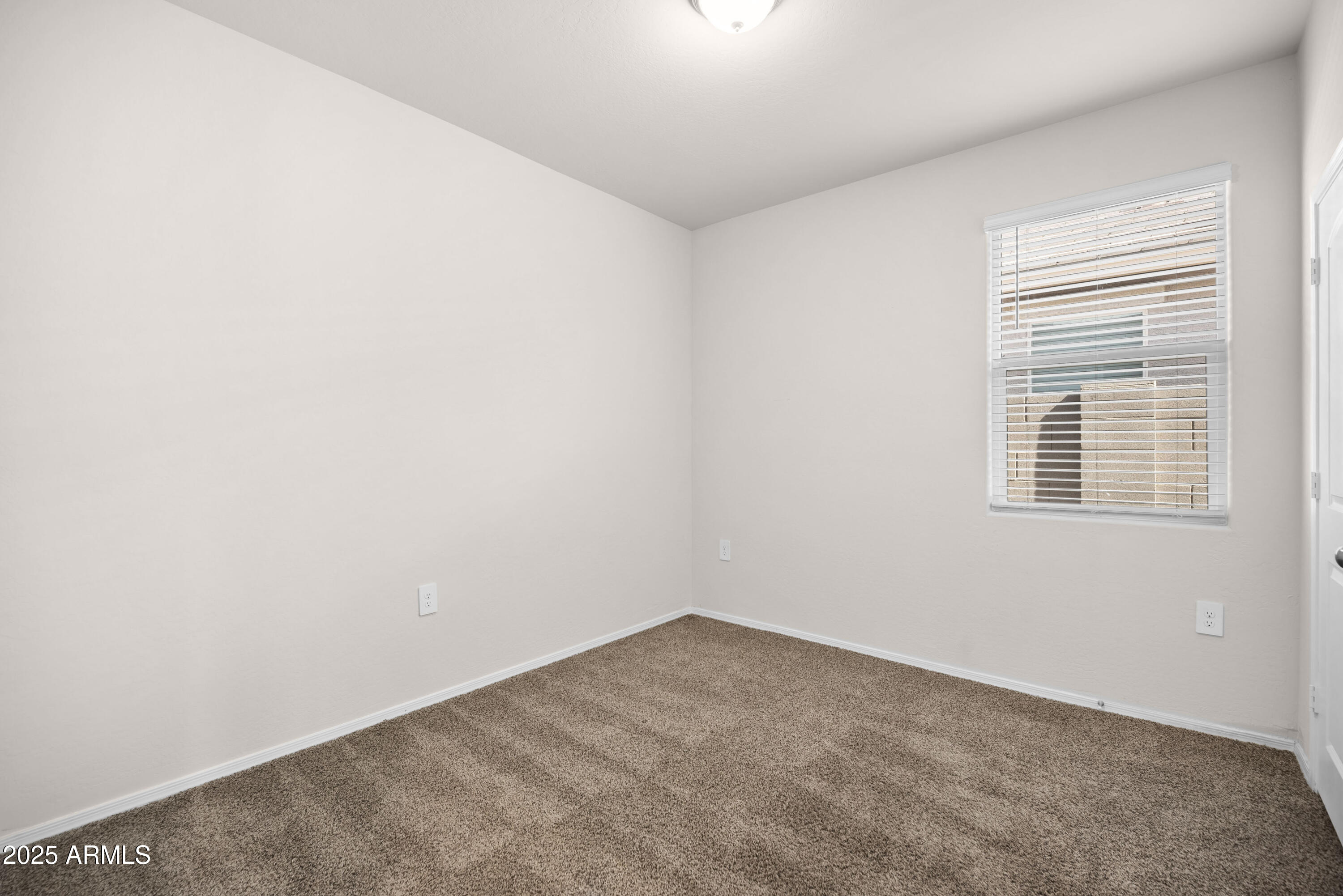 36529 W SAN CAPISTRANO Avenue