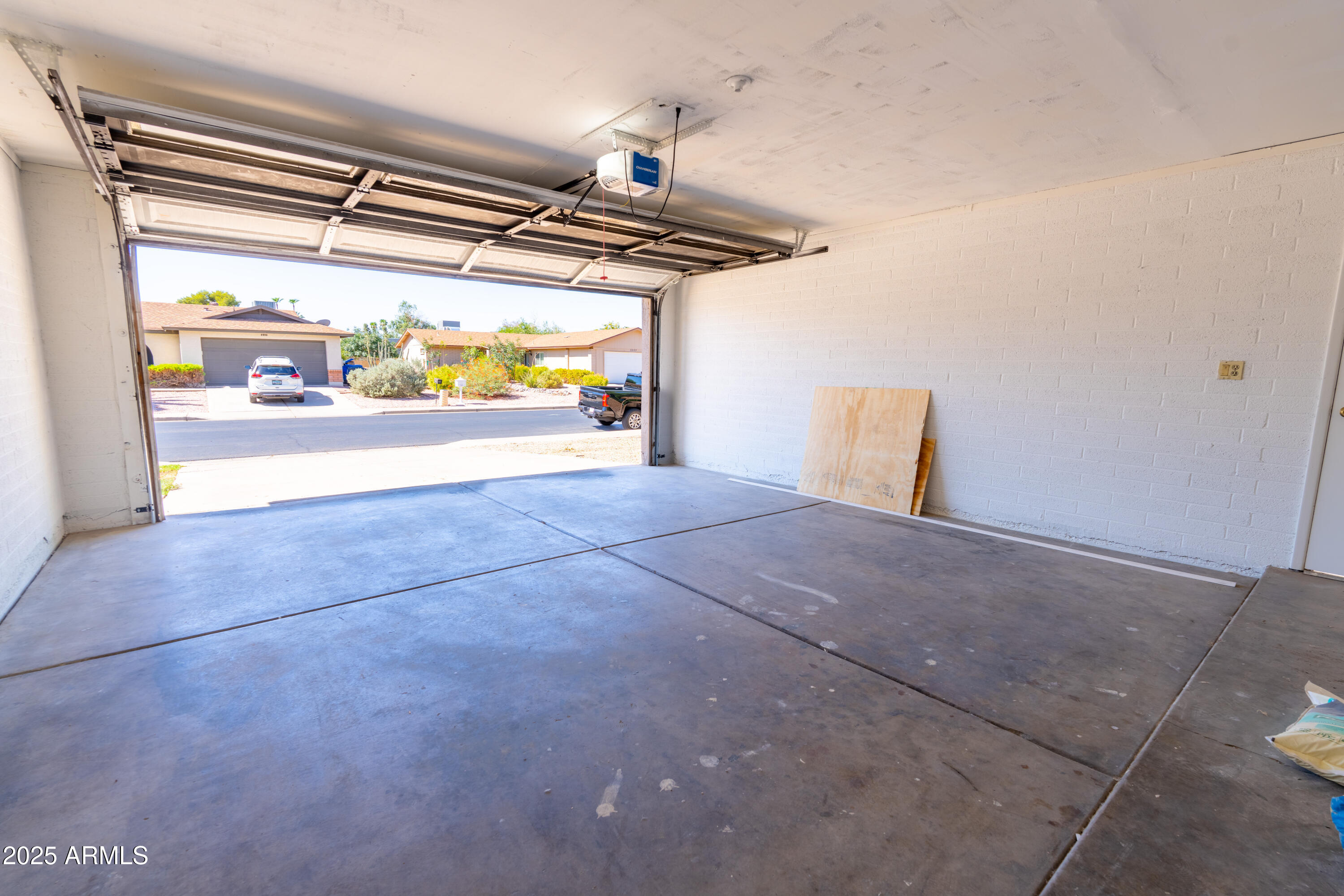 3530 E EDGEWOOD Avenue