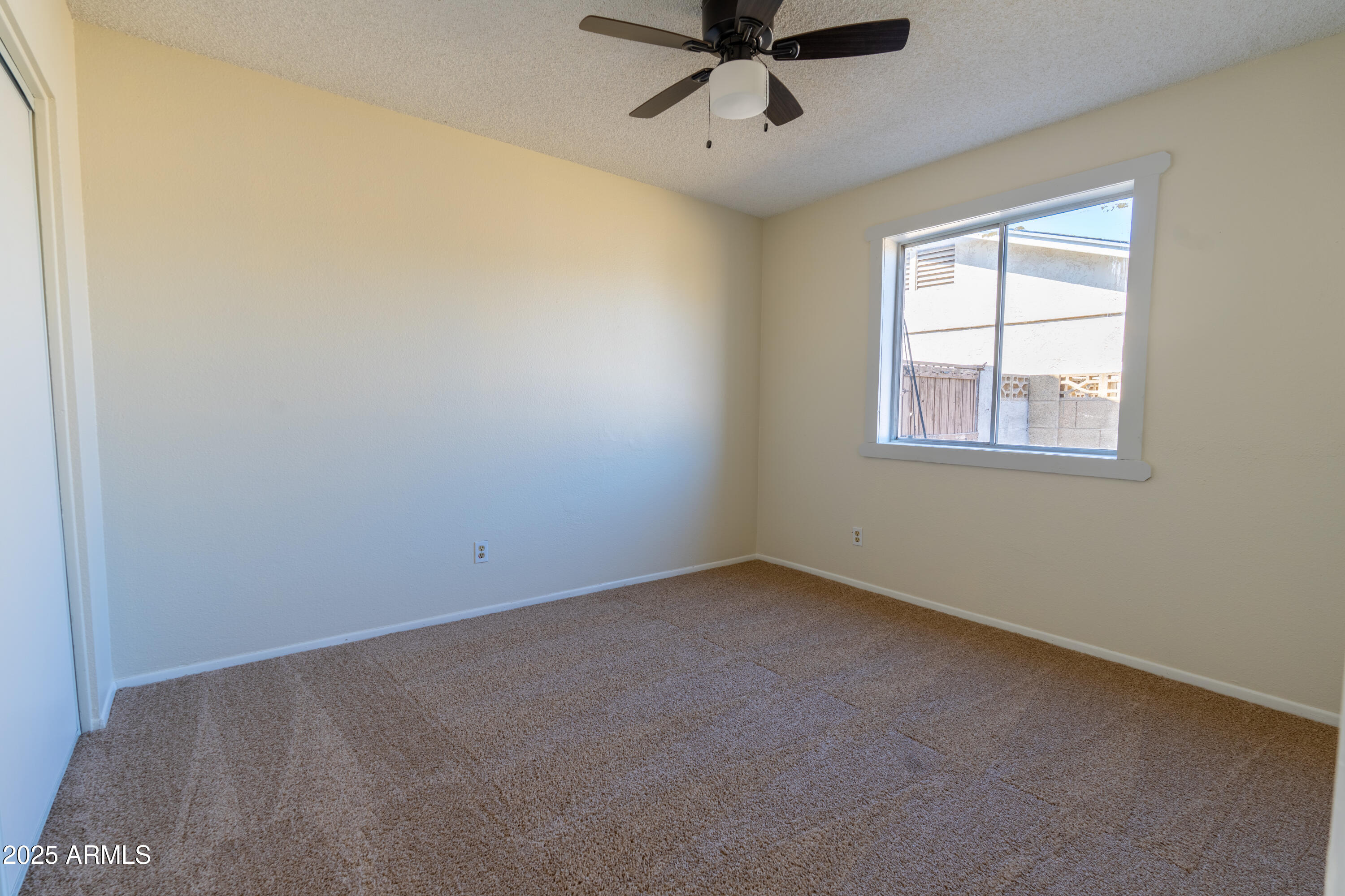 3530 E EDGEWOOD Avenue