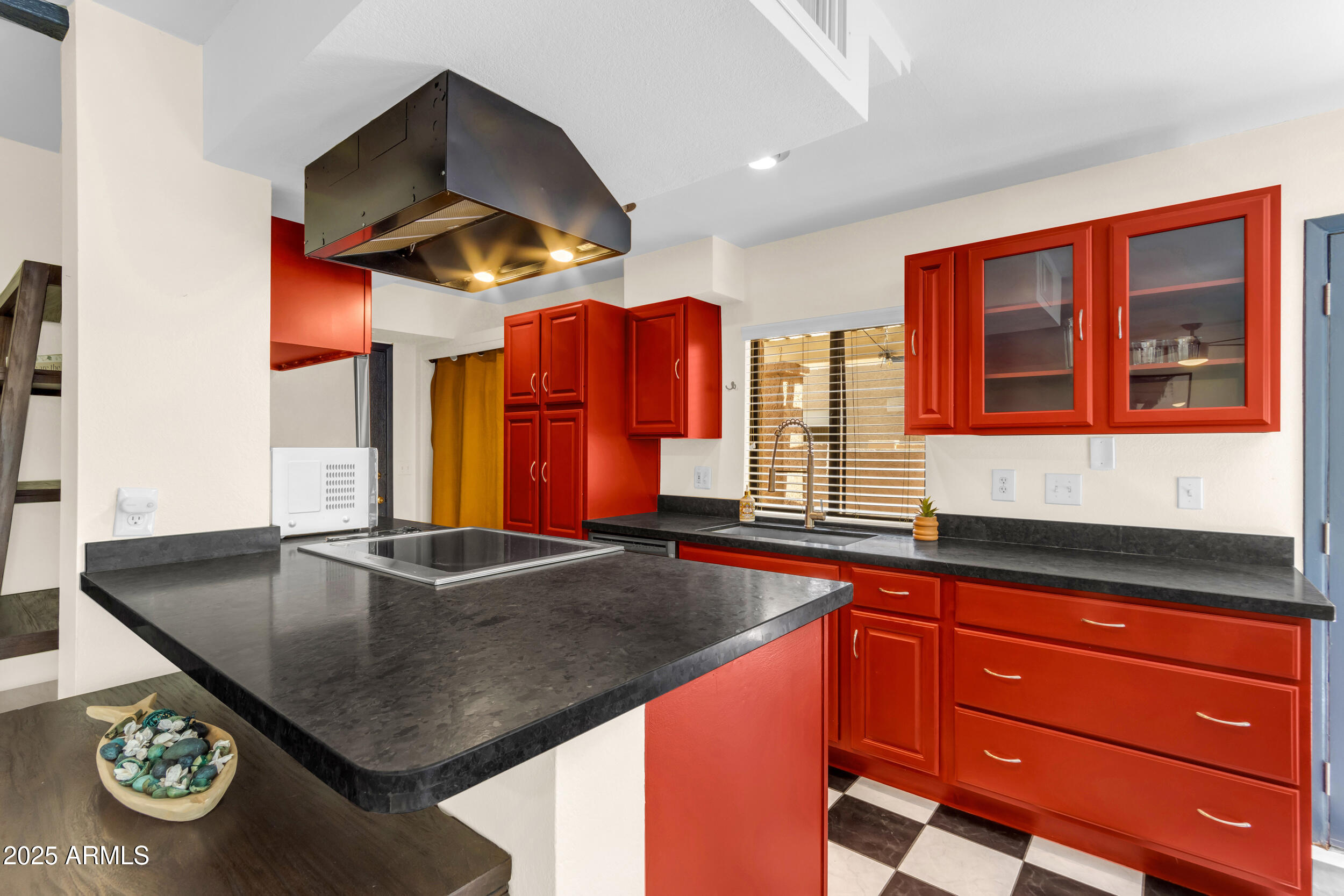 1101 E North Lane 3
