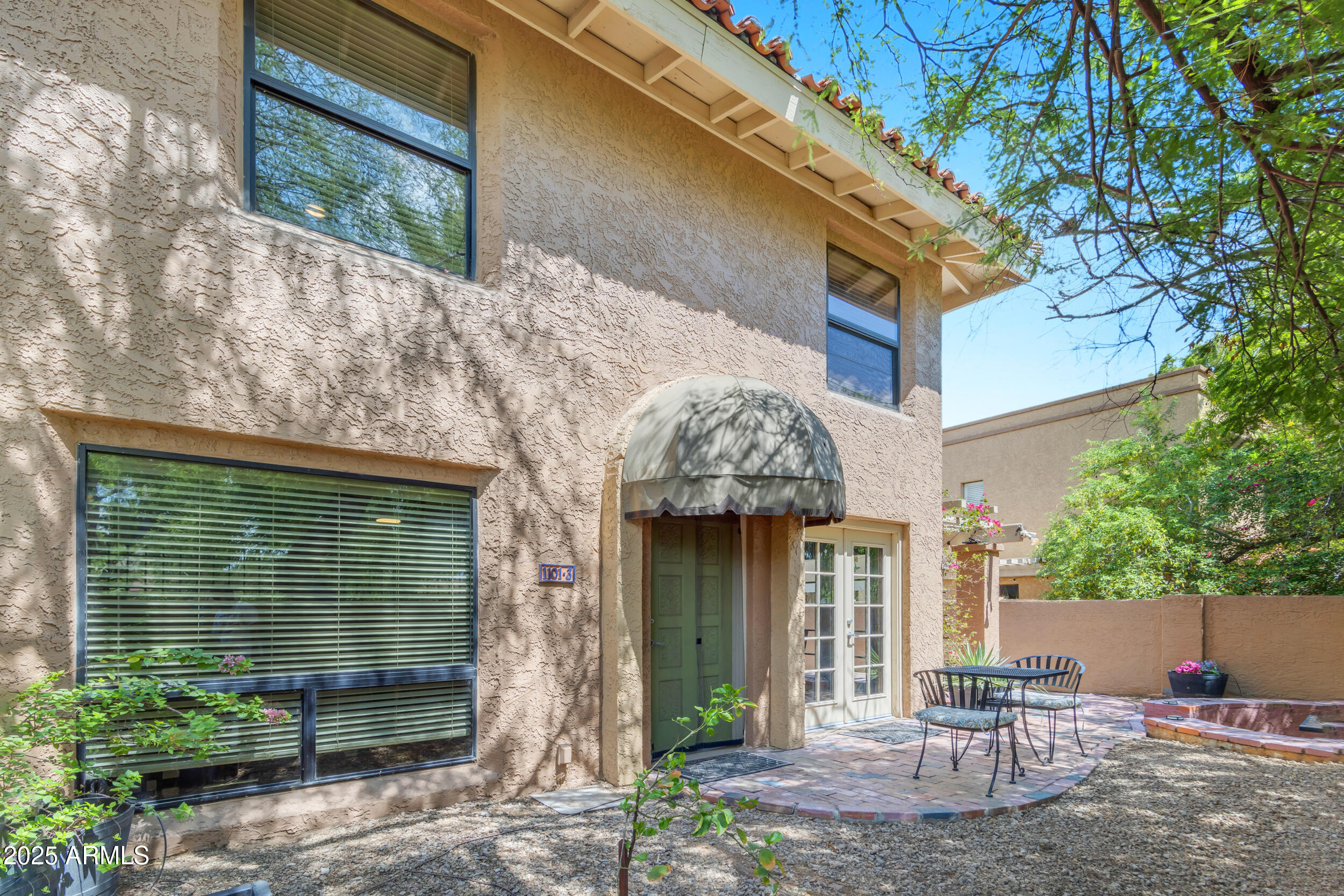 1101 E North Lane 3