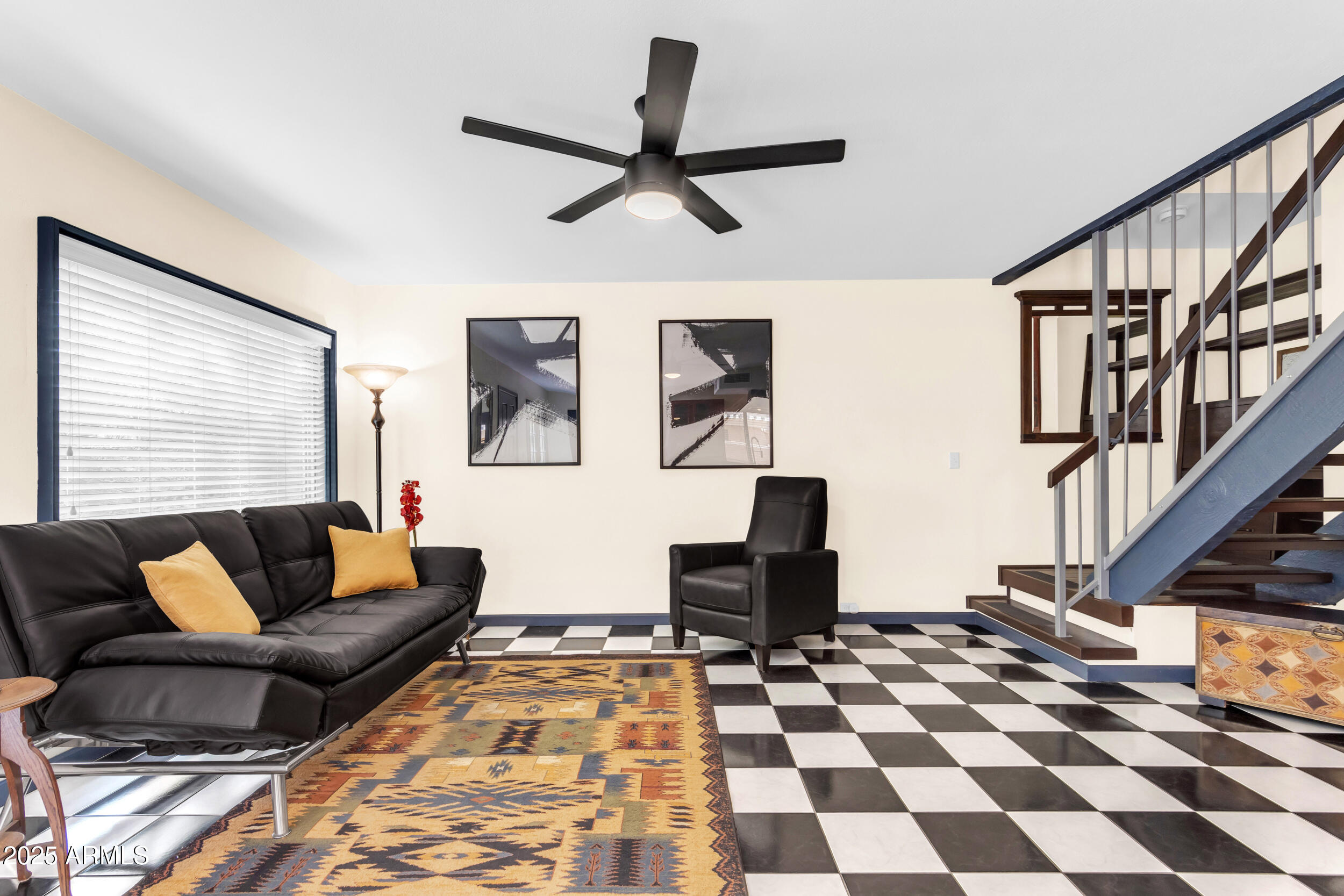 1101 E North Lane 3
