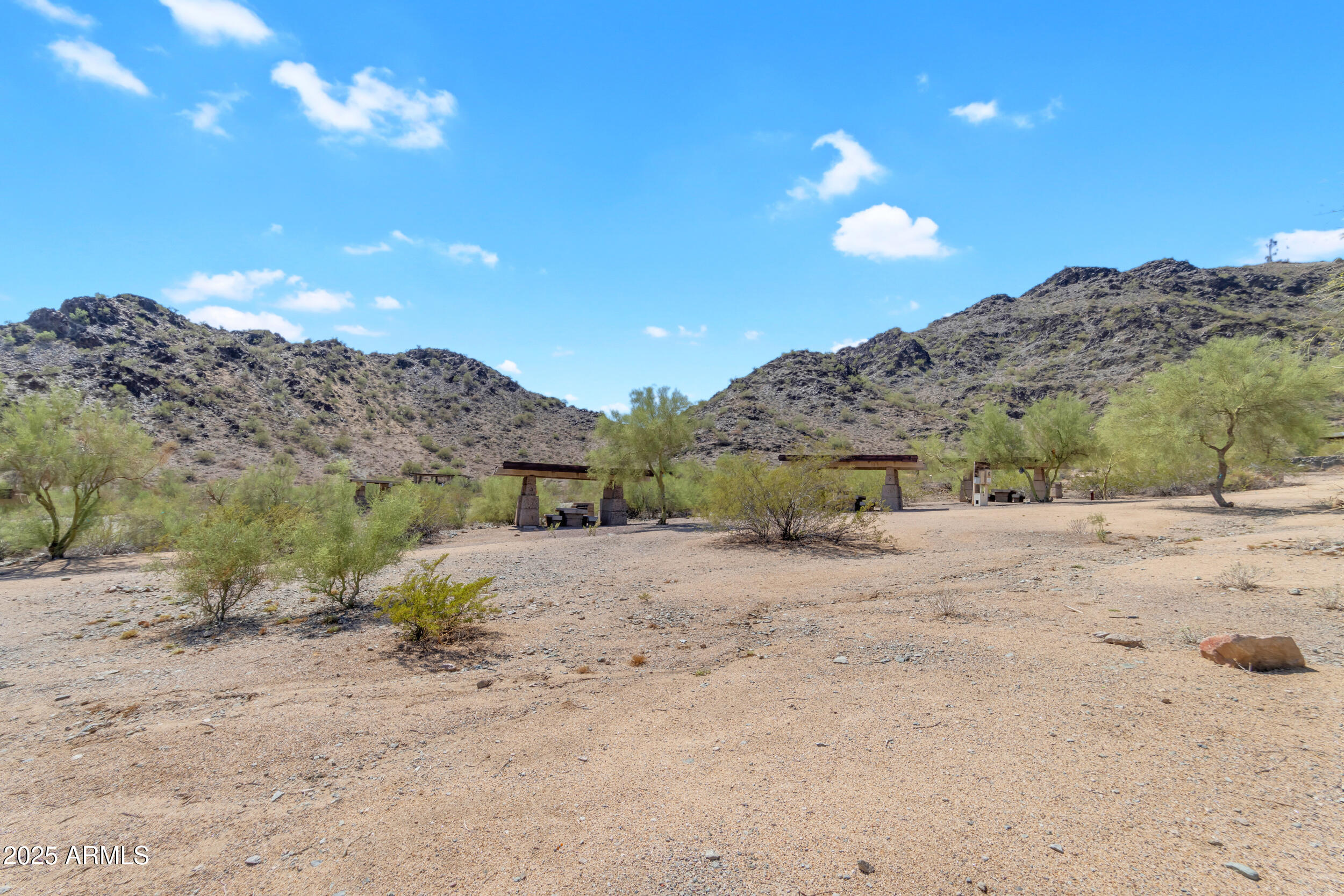 1101 E North Lane 3
