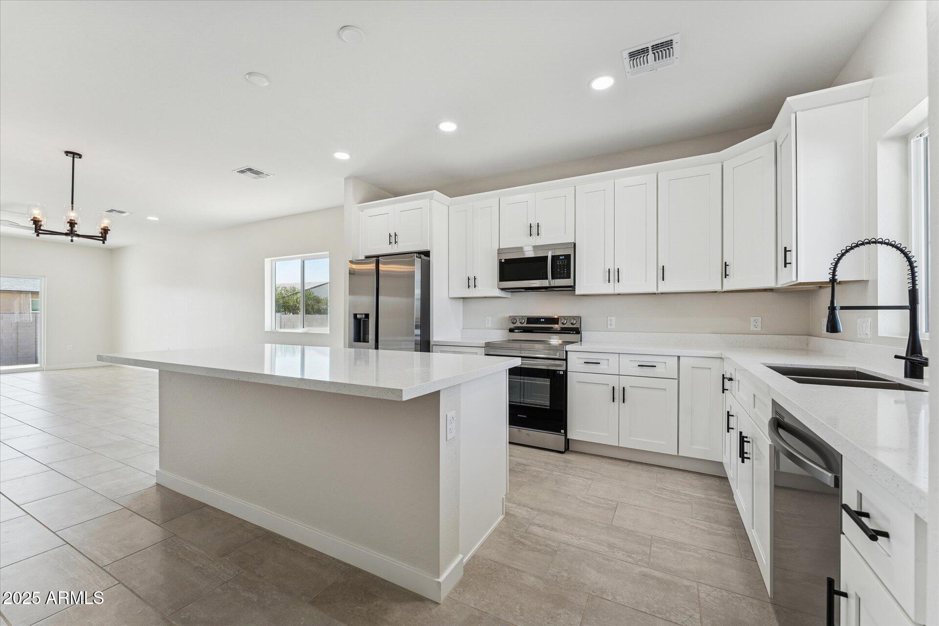 15081 S CAPISTRANO Road