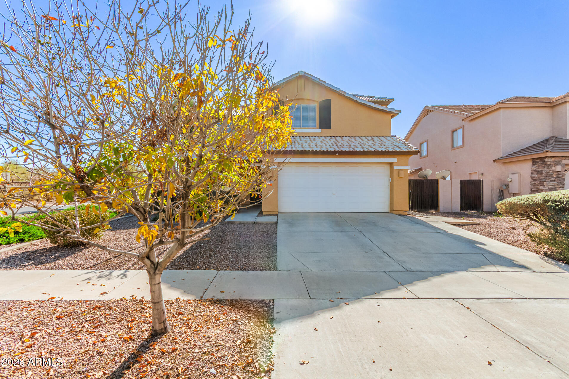 3877 E SUNDANCE Avenue