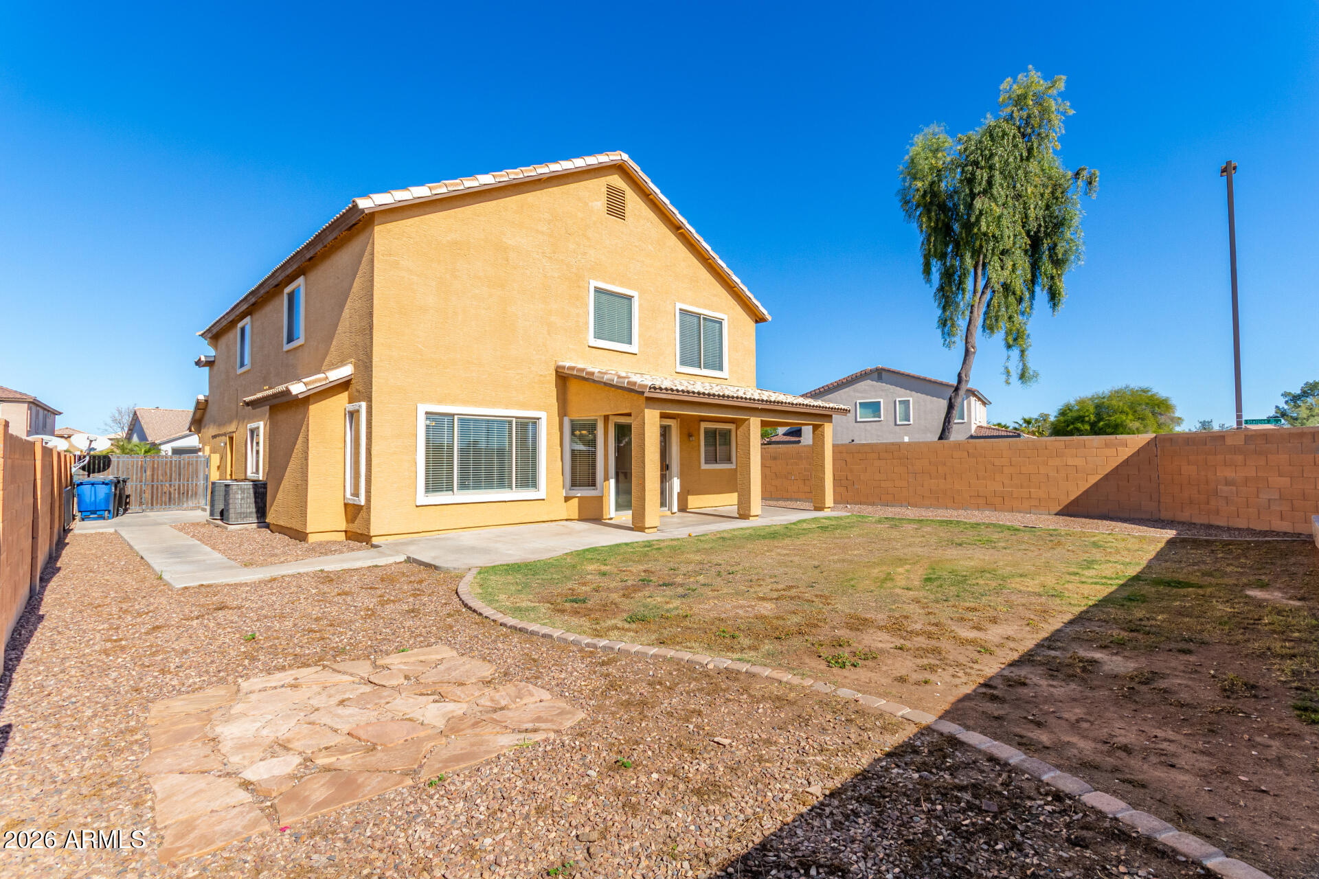3877 E SUNDANCE Avenue