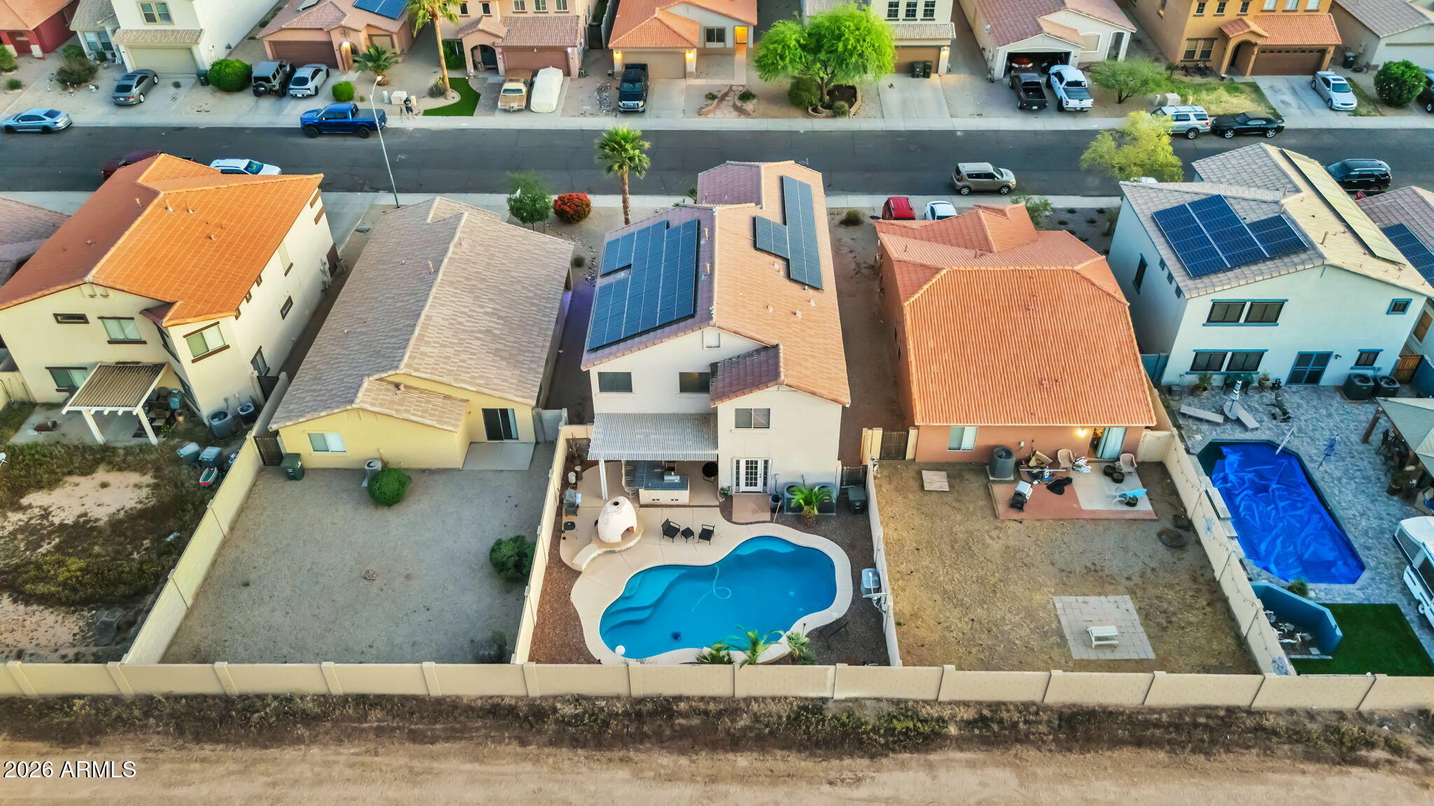 1454 E AVENIDA ISABELA