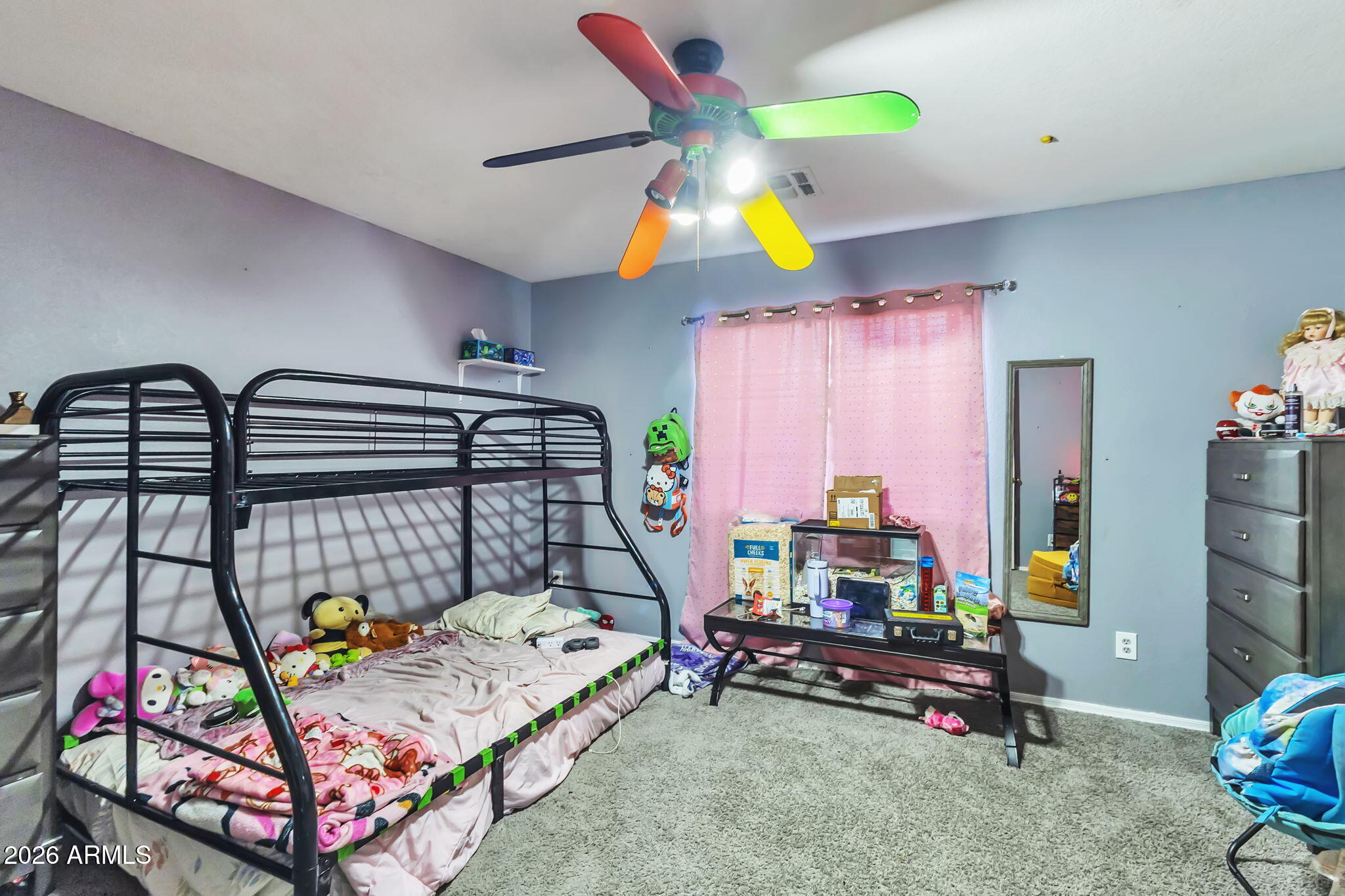 1454 E AVENIDA ISABELA