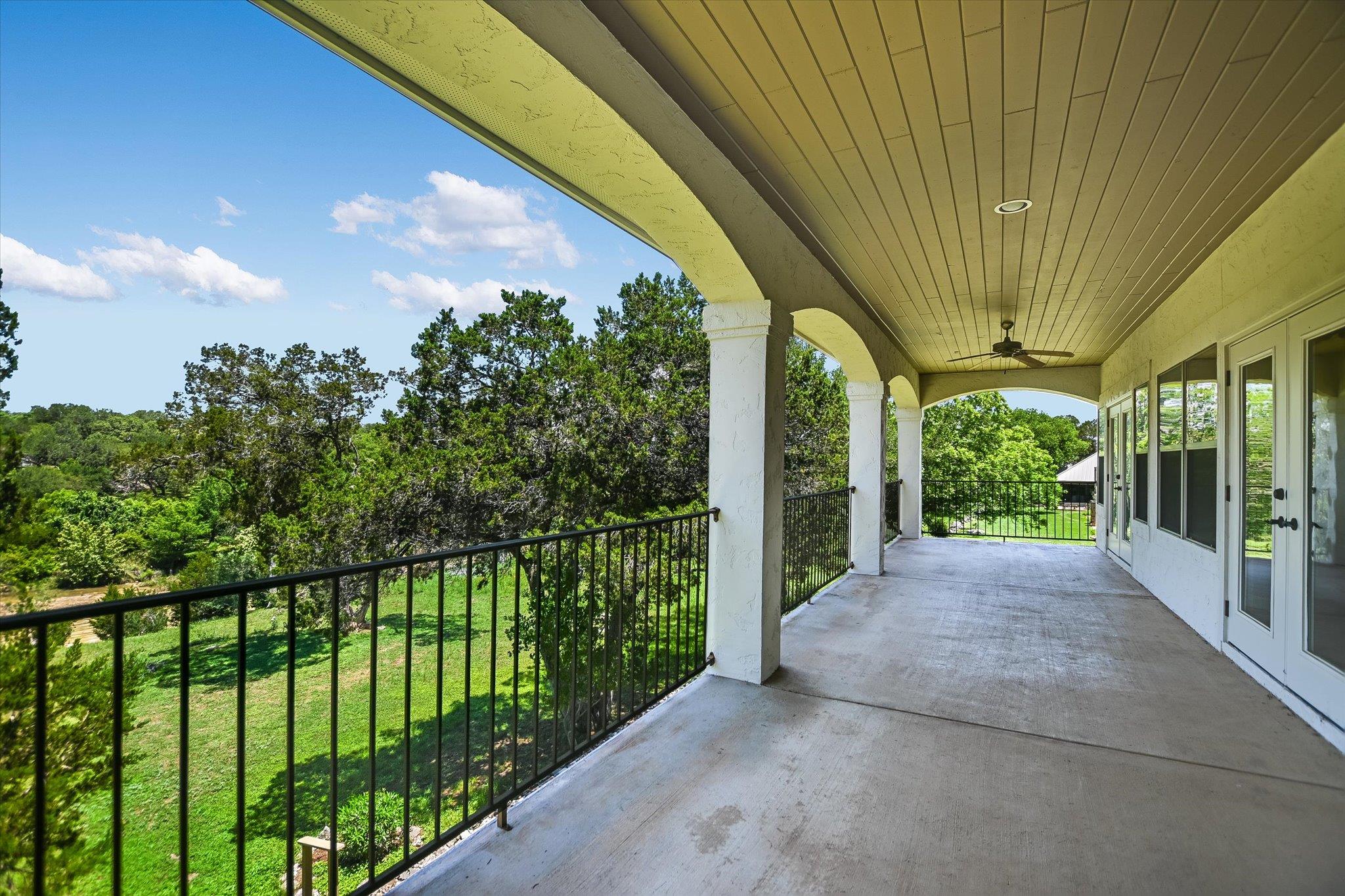 831 Southriver RD