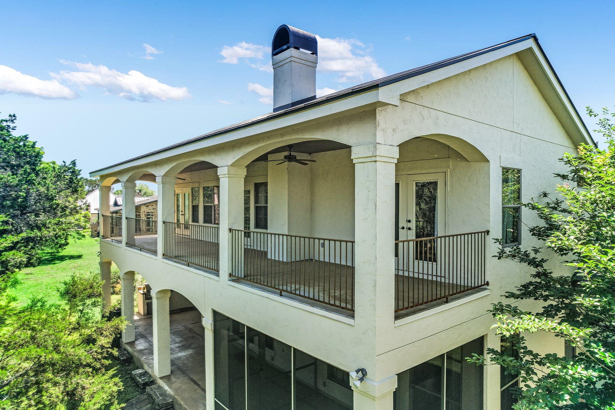 831 Southriver RD