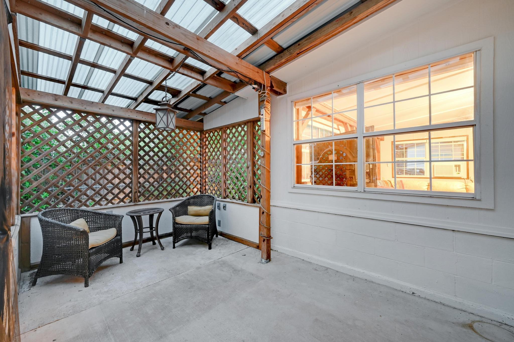 400 Cypress Creek LN