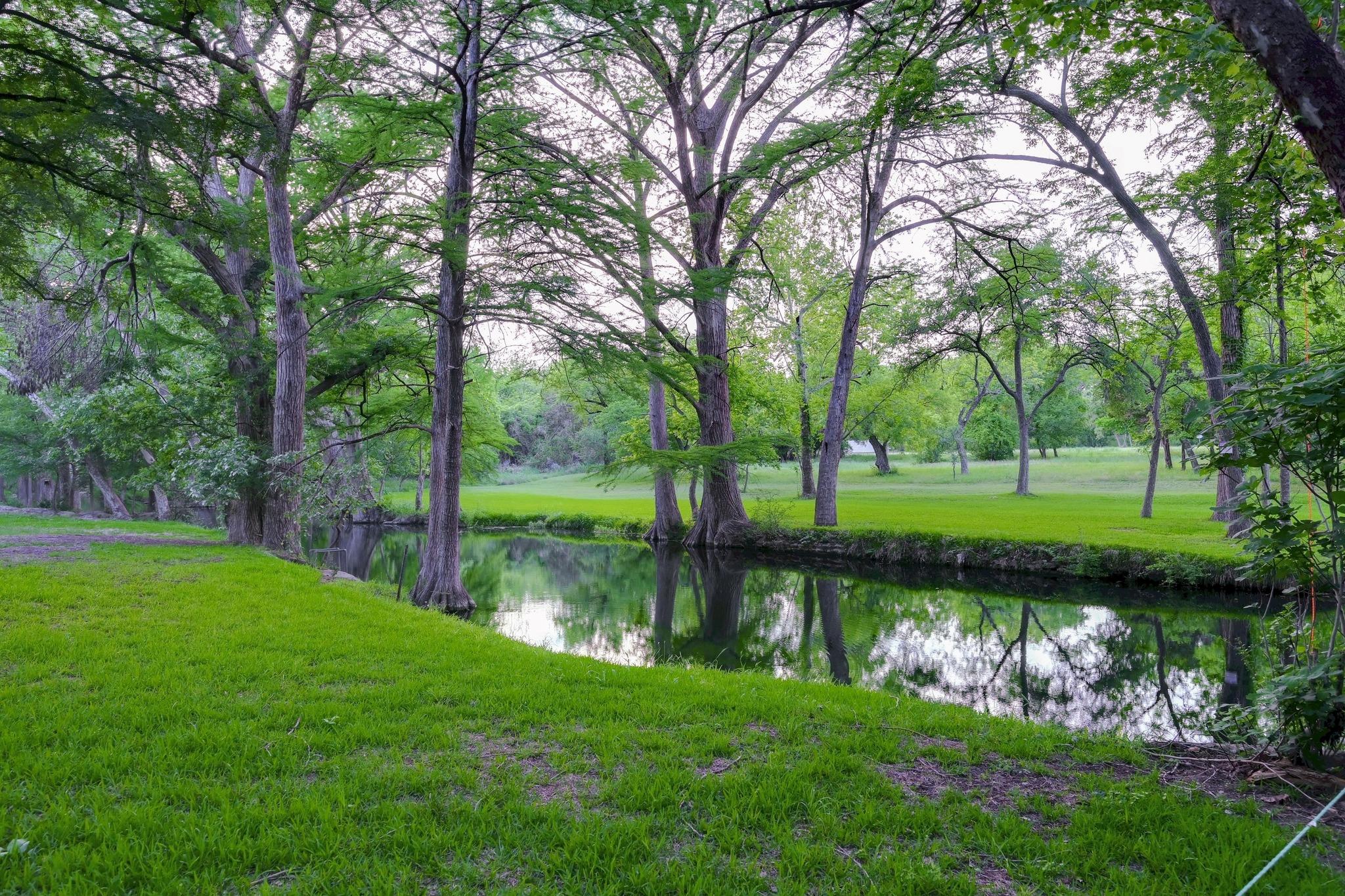 400 Cypress Creek LN