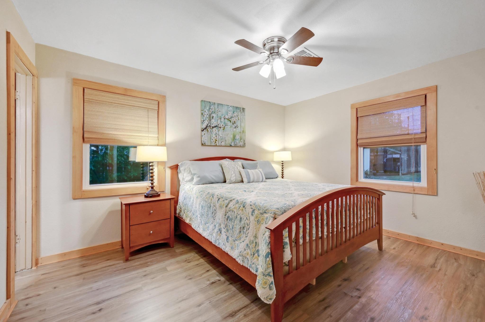 400 Cypress Creek LN