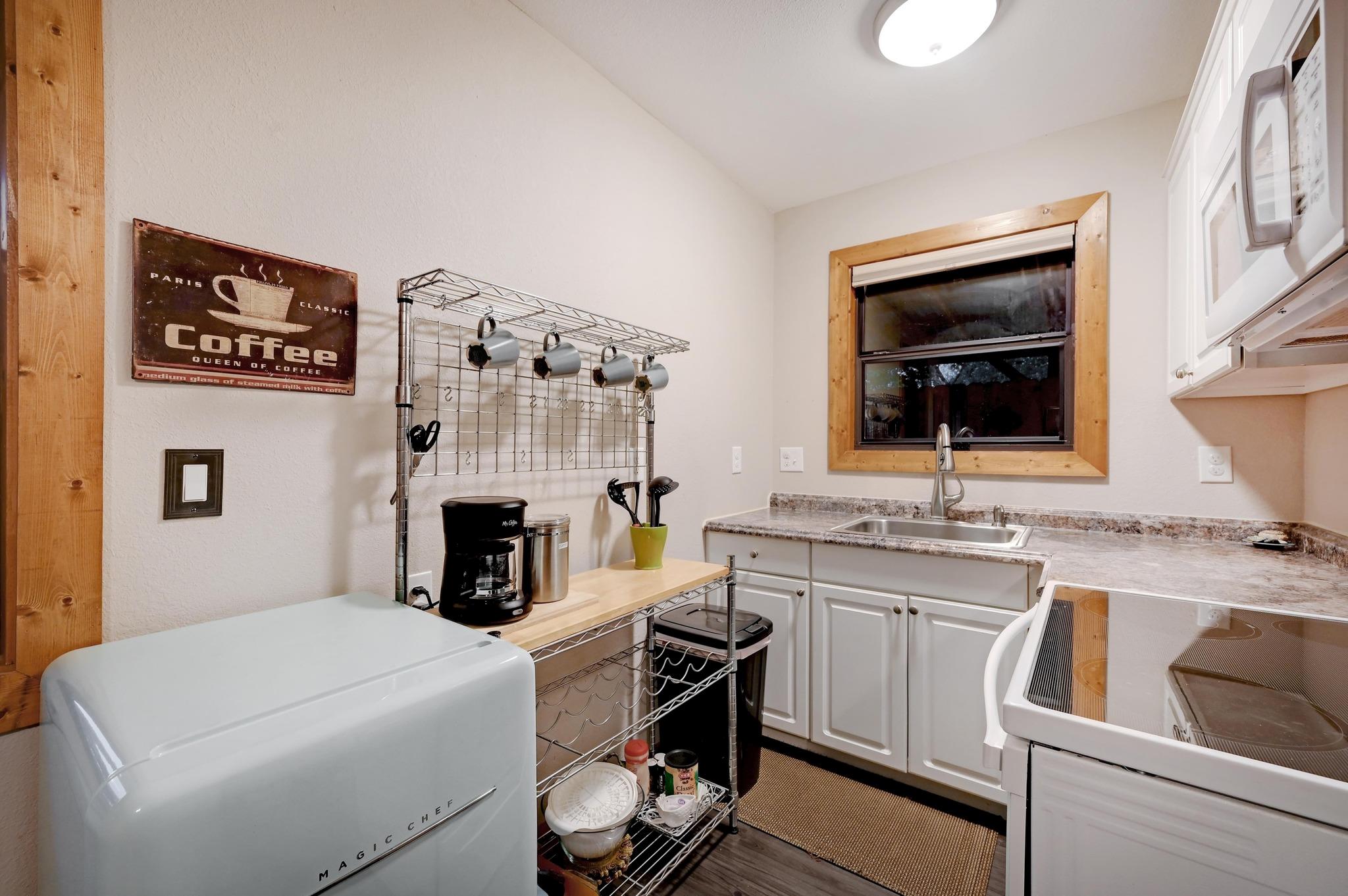 400 Cypress Creek LN