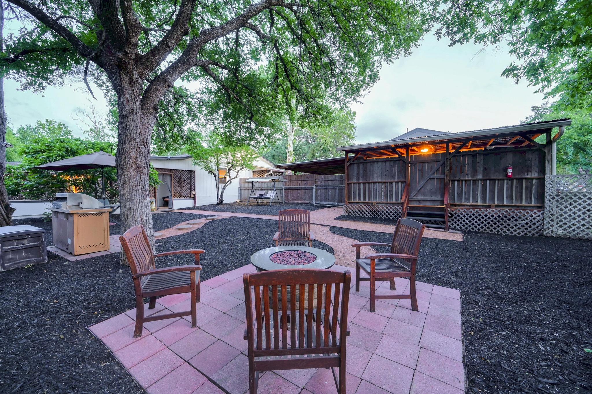 400 Cypress Creek LN