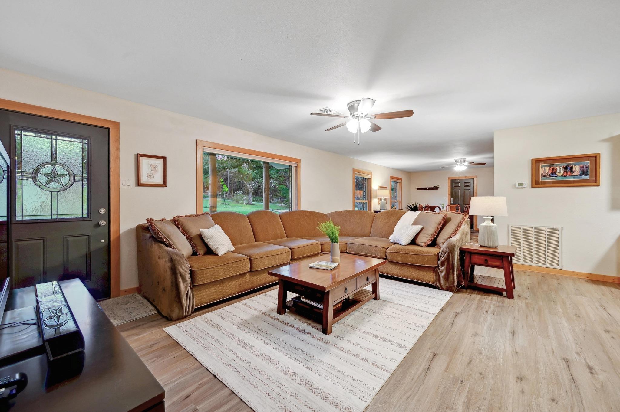 400 Cypress Creek LN