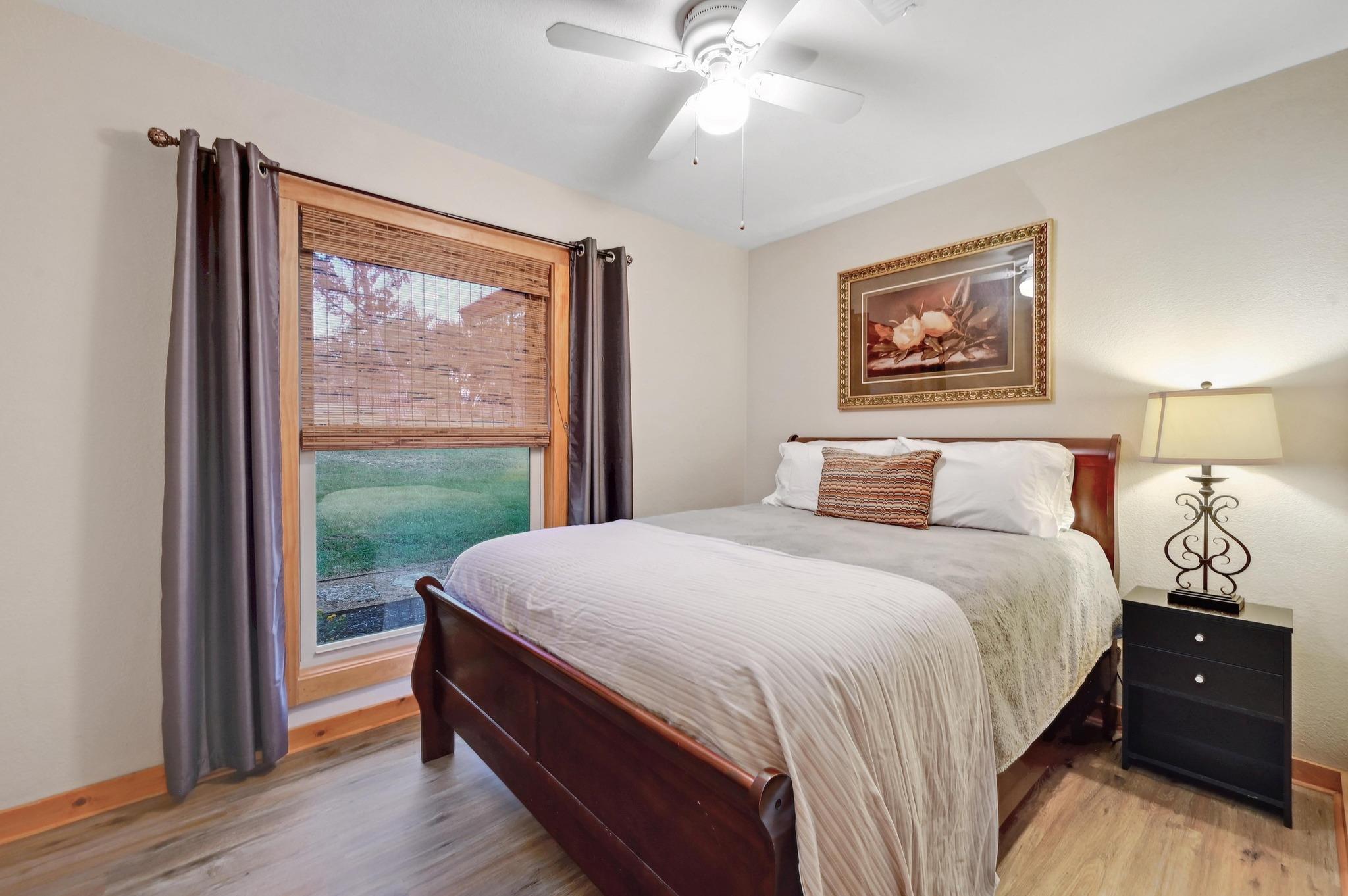 400 Cypress Creek LN