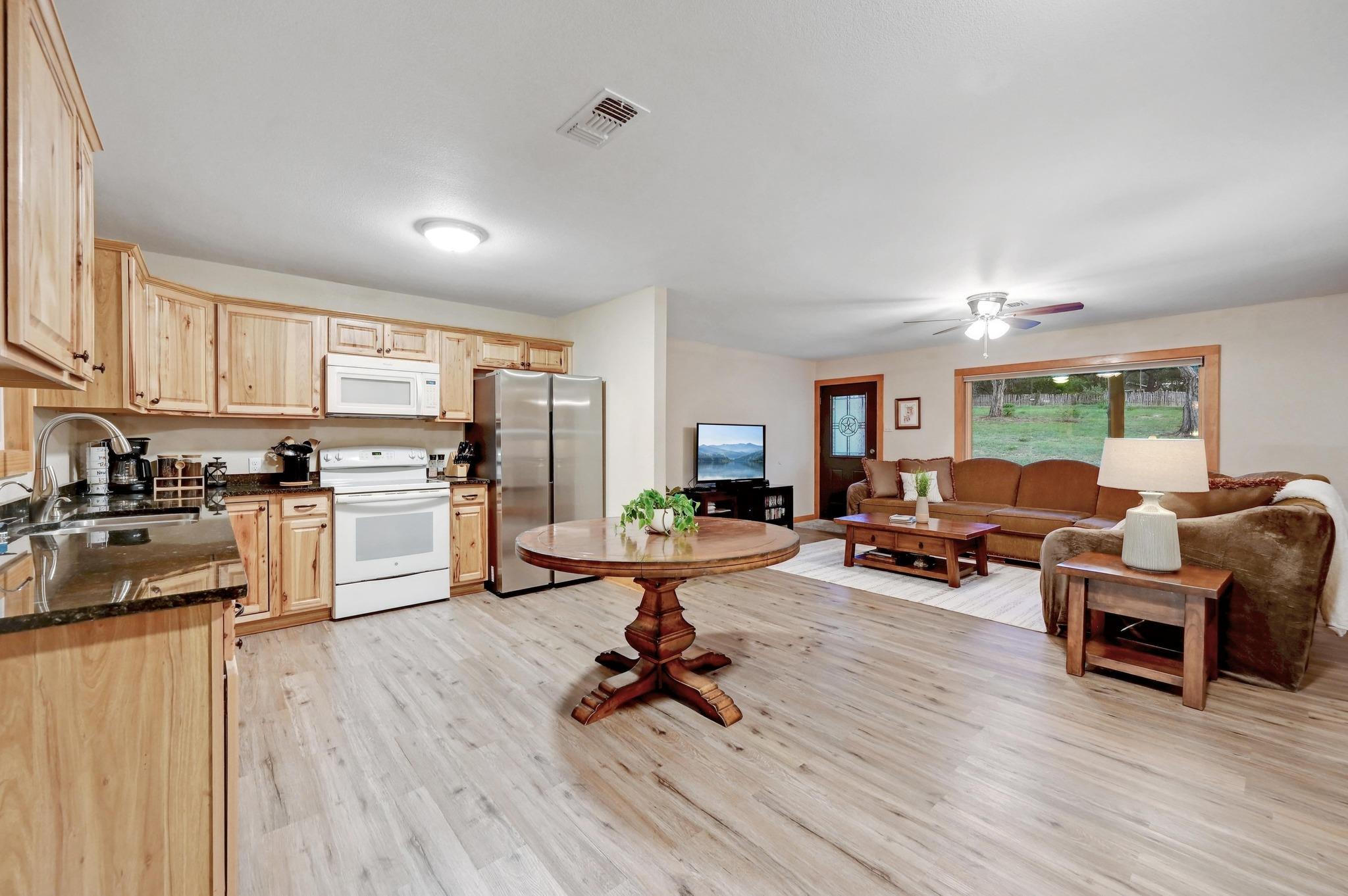 400 Cypress Creek LN