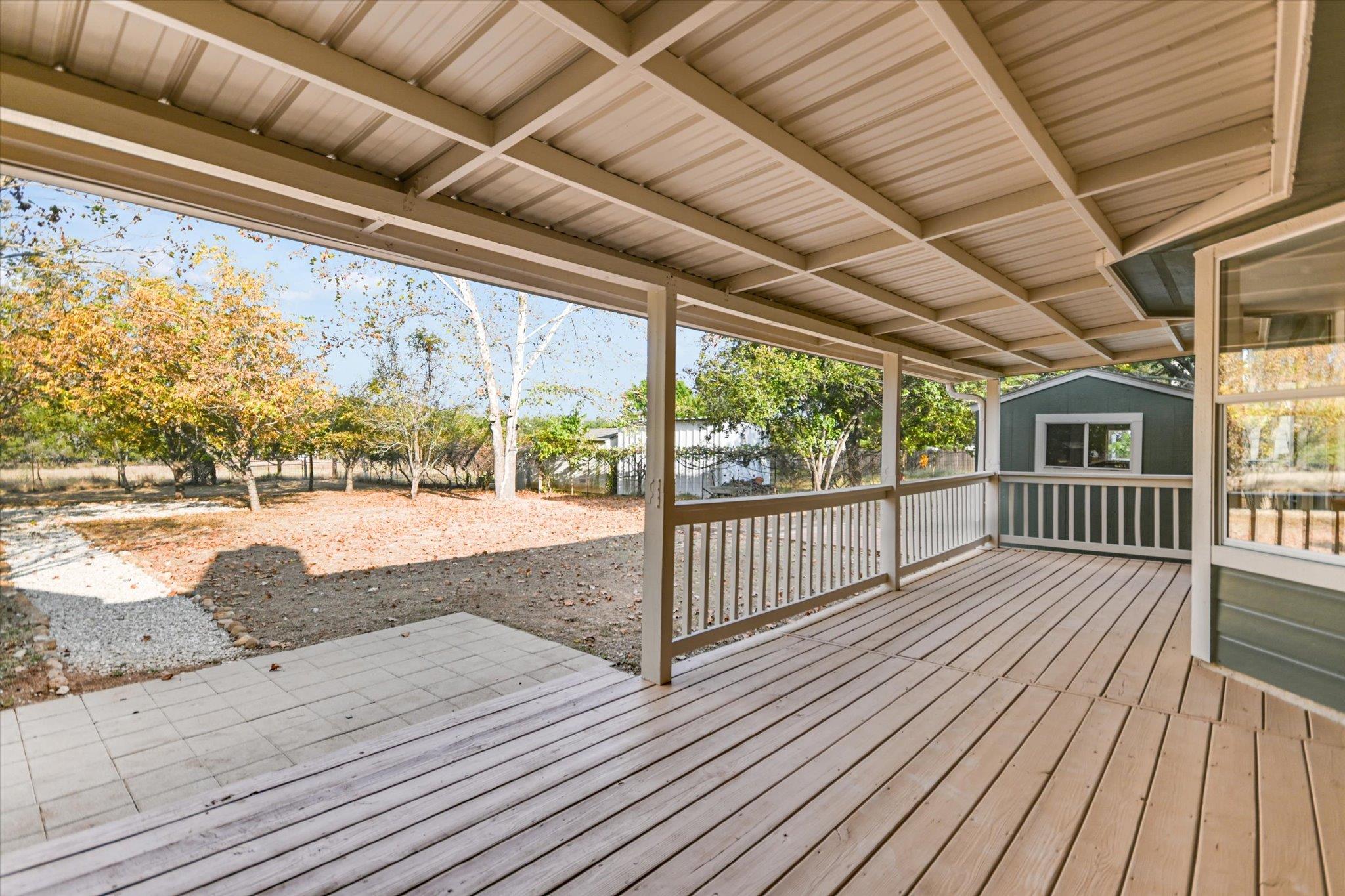 302 Valley DR