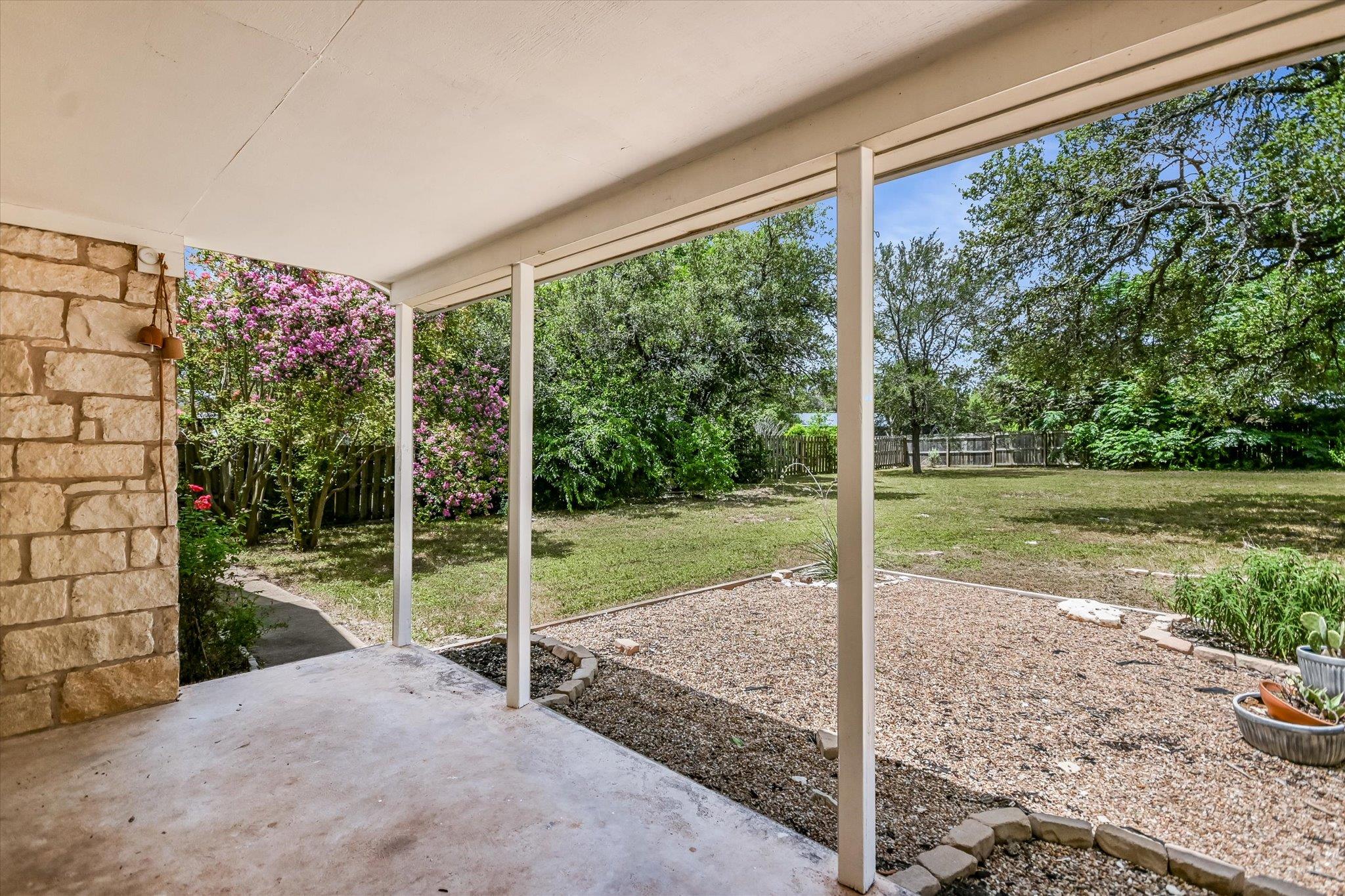 160 Donna DR