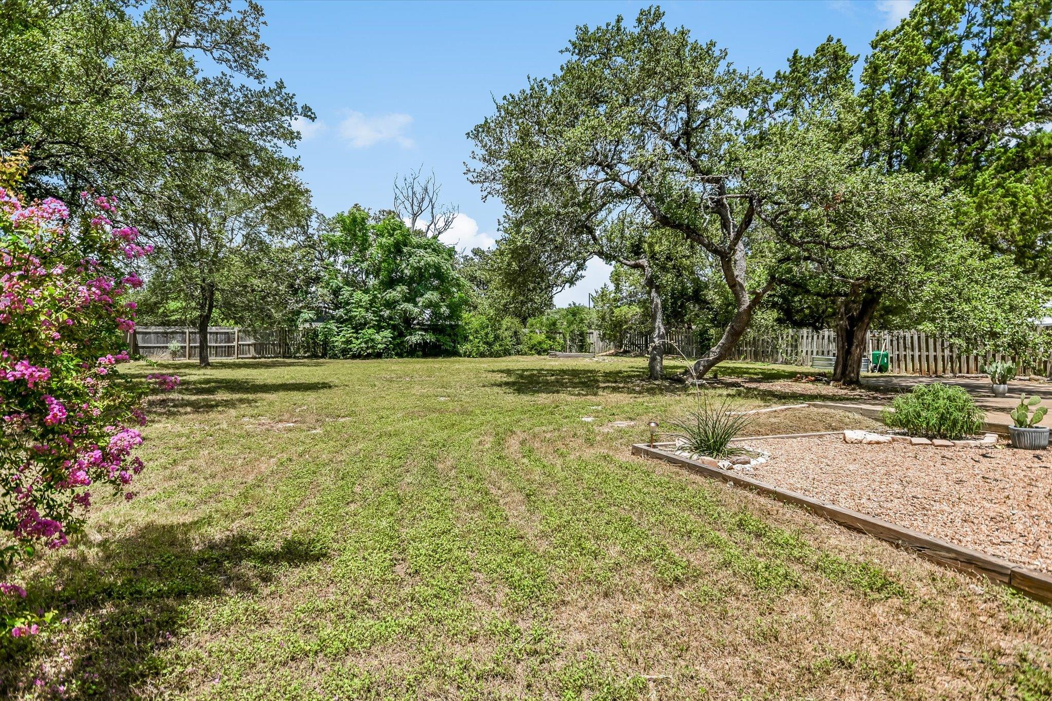 160 Donna DR
