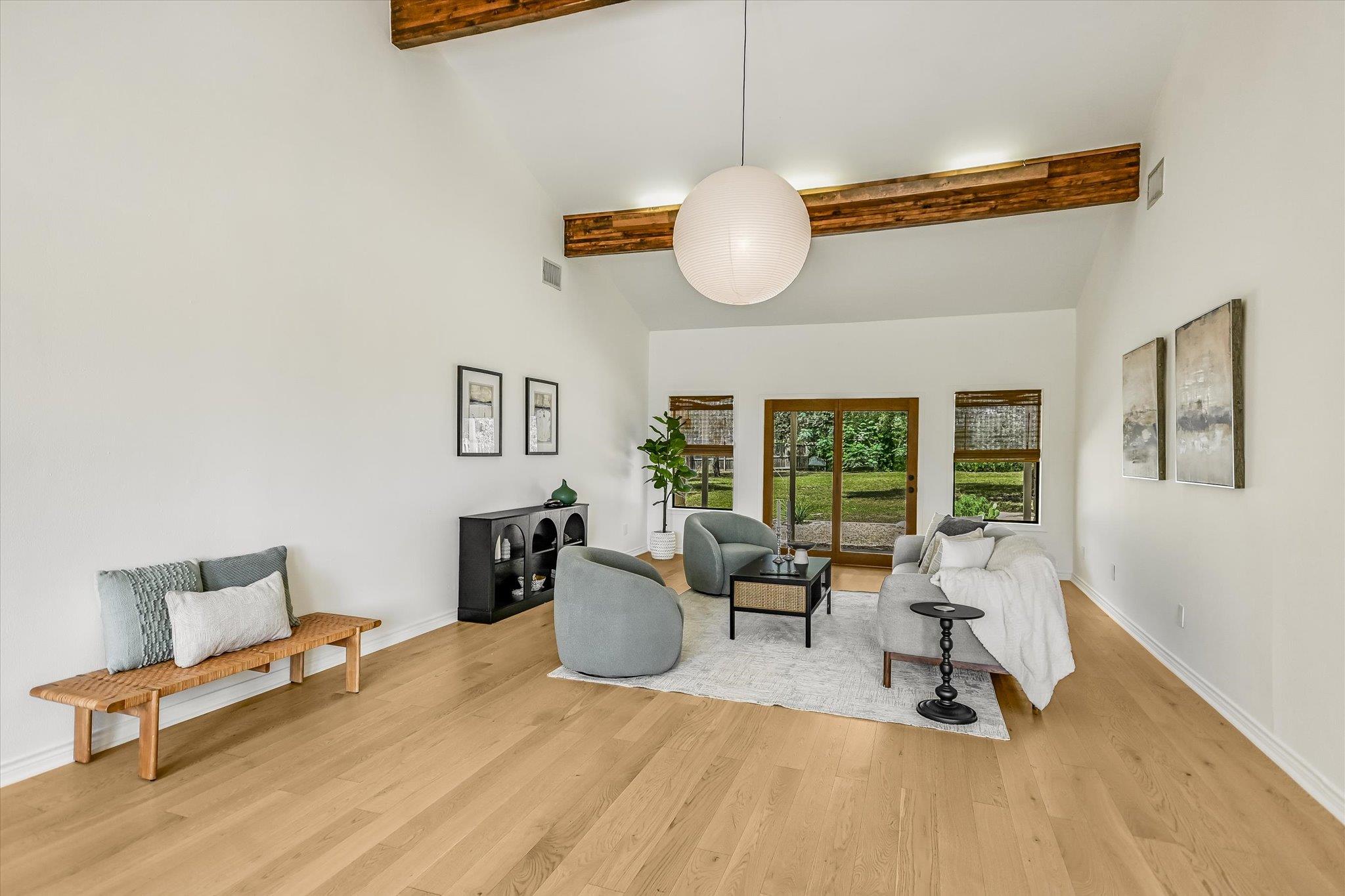 160 Donna DR