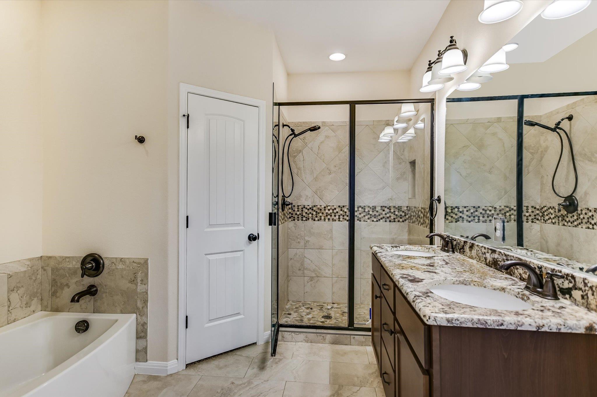 7 Redwood CIR