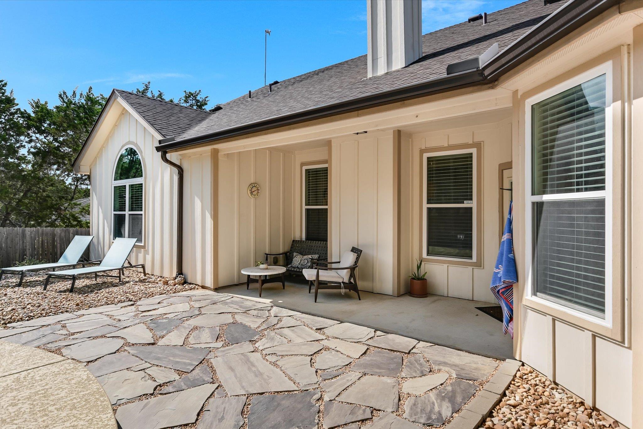7 Redwood CIR
