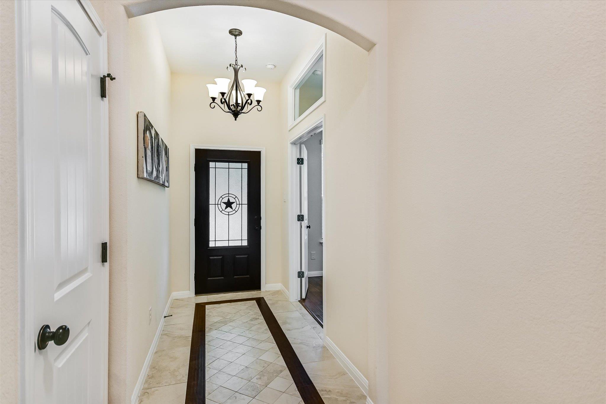 7 Redwood CIR