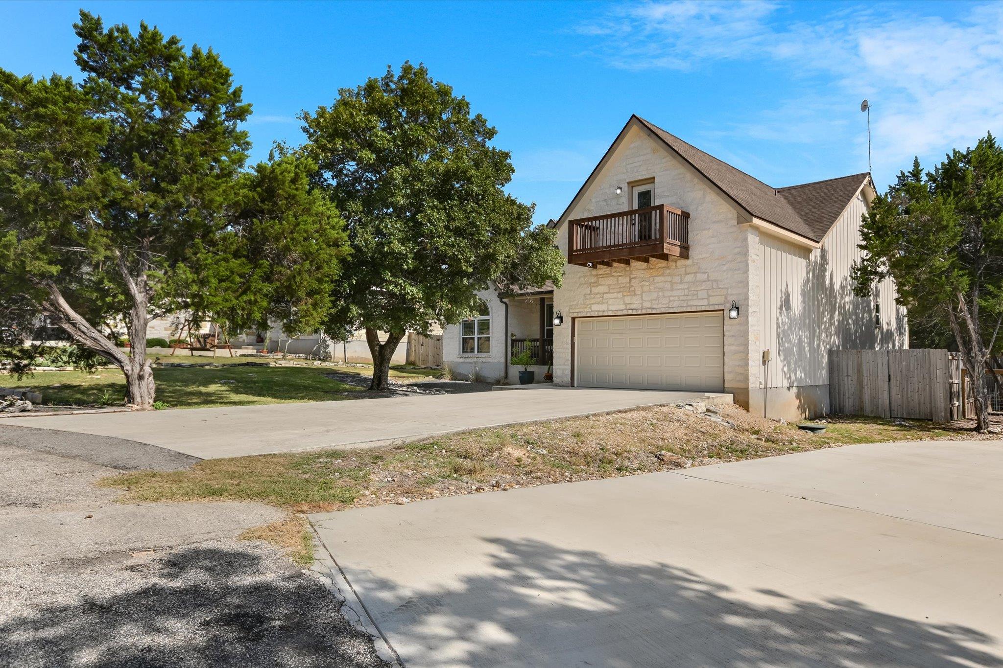7 Redwood CIR