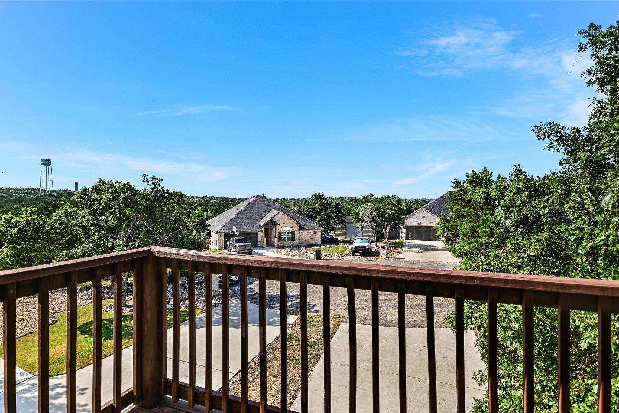 7 Redwood CIR