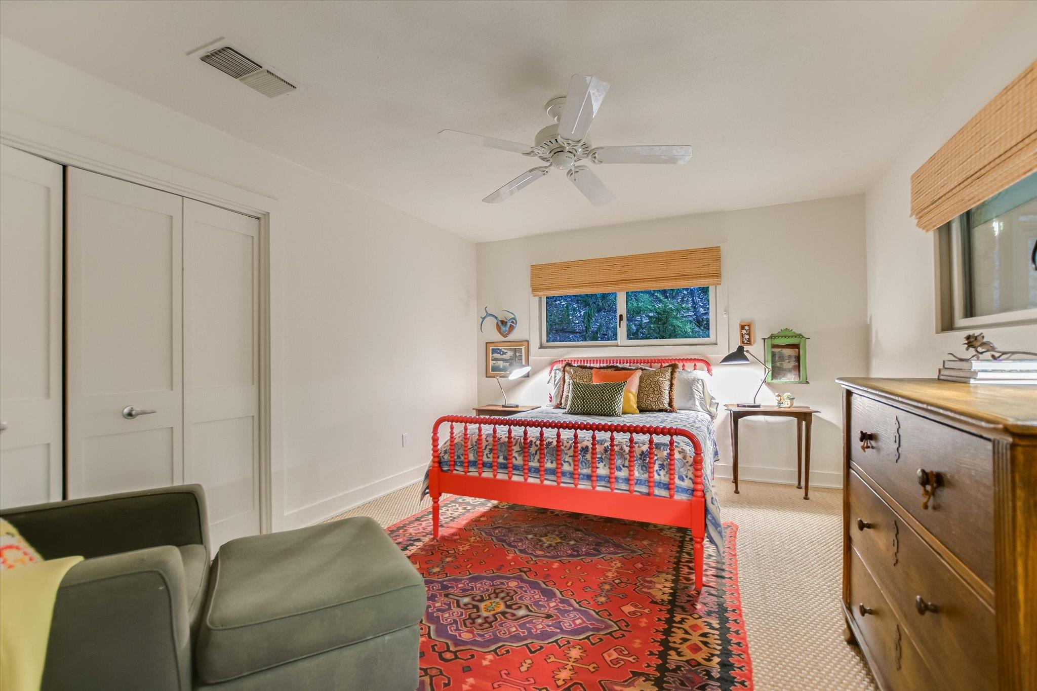 1121 Hidden Valley RD