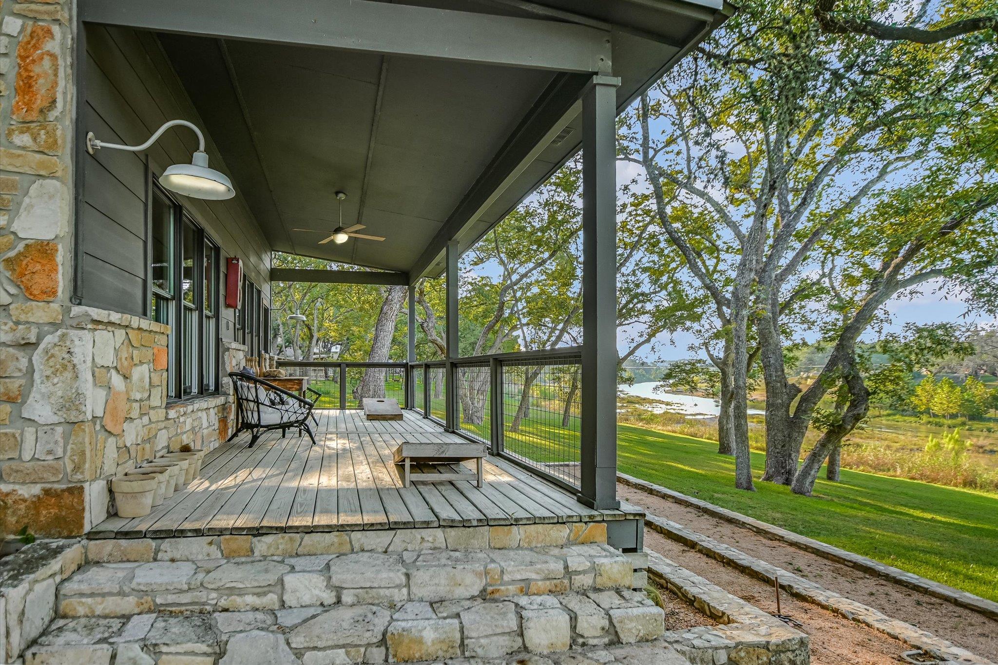 1121 Hidden Valley RD