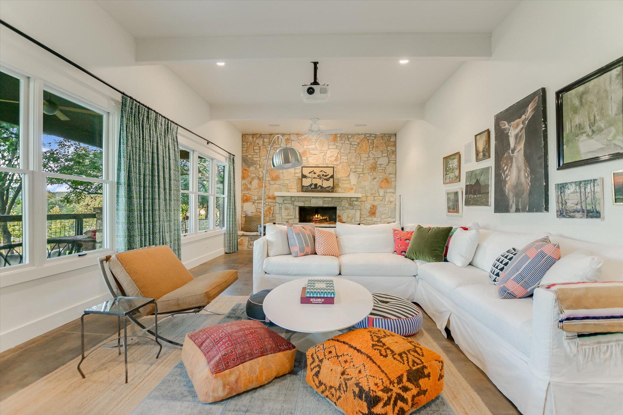 1121 Hidden Valley RD