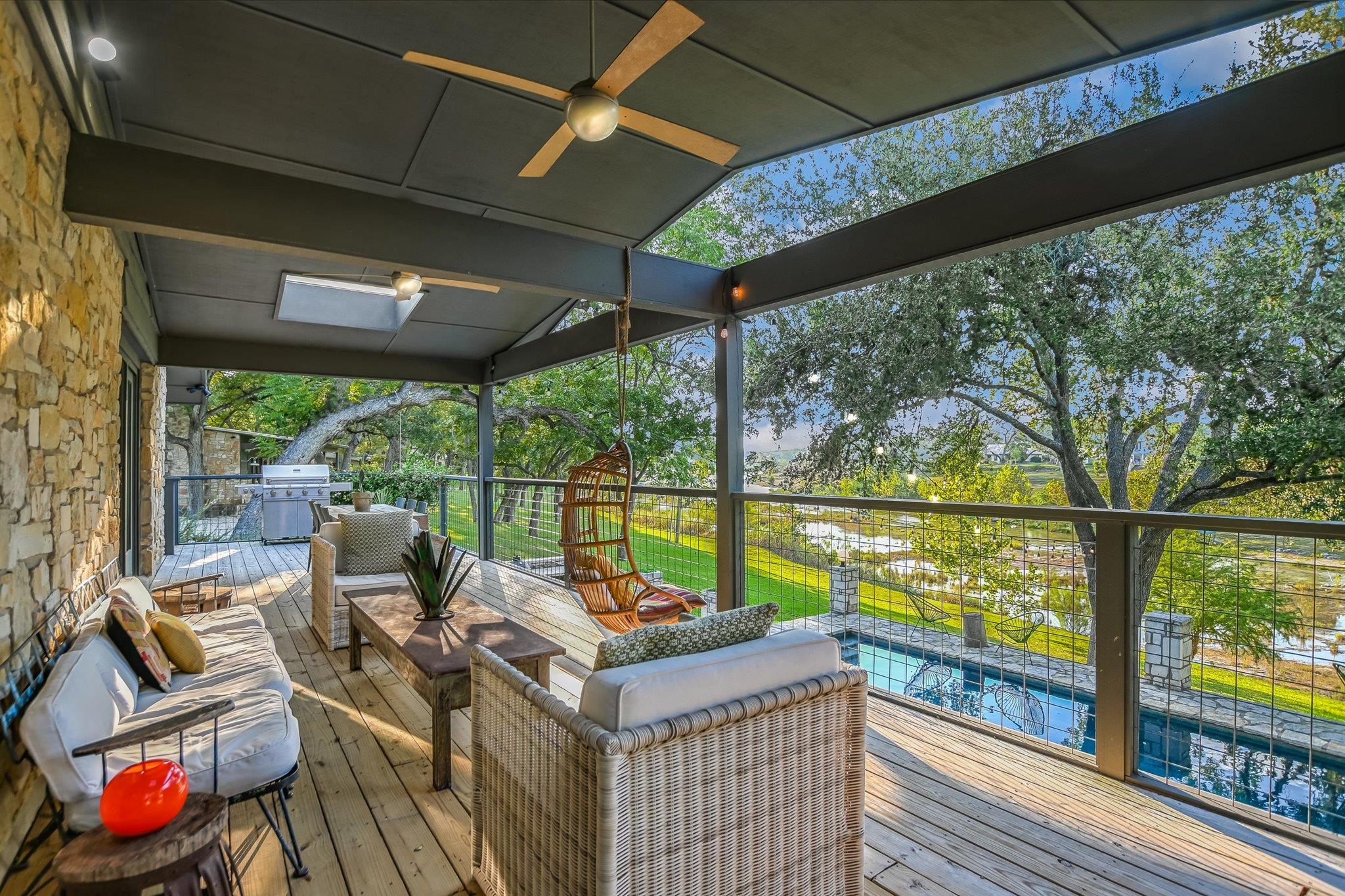 1121 Hidden Valley RD