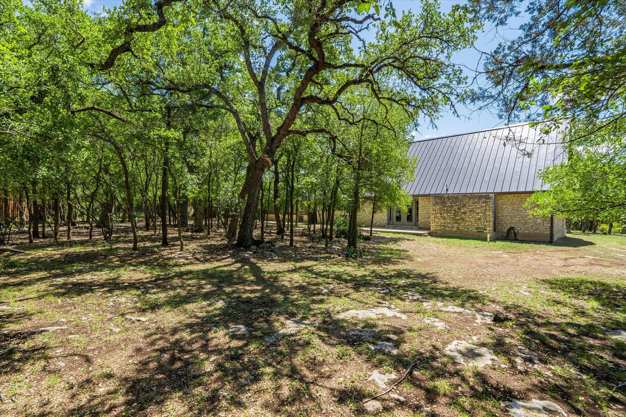 561 Carney LN