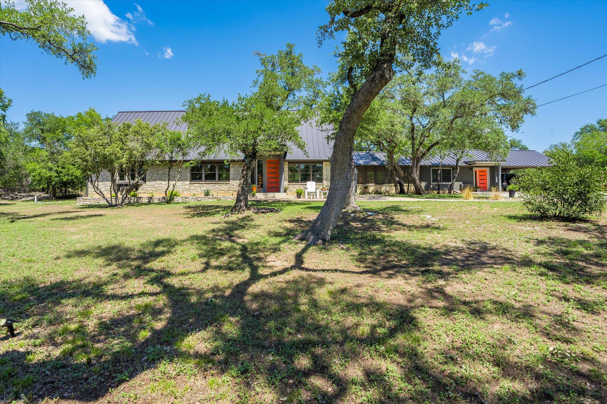 561 Carney LN