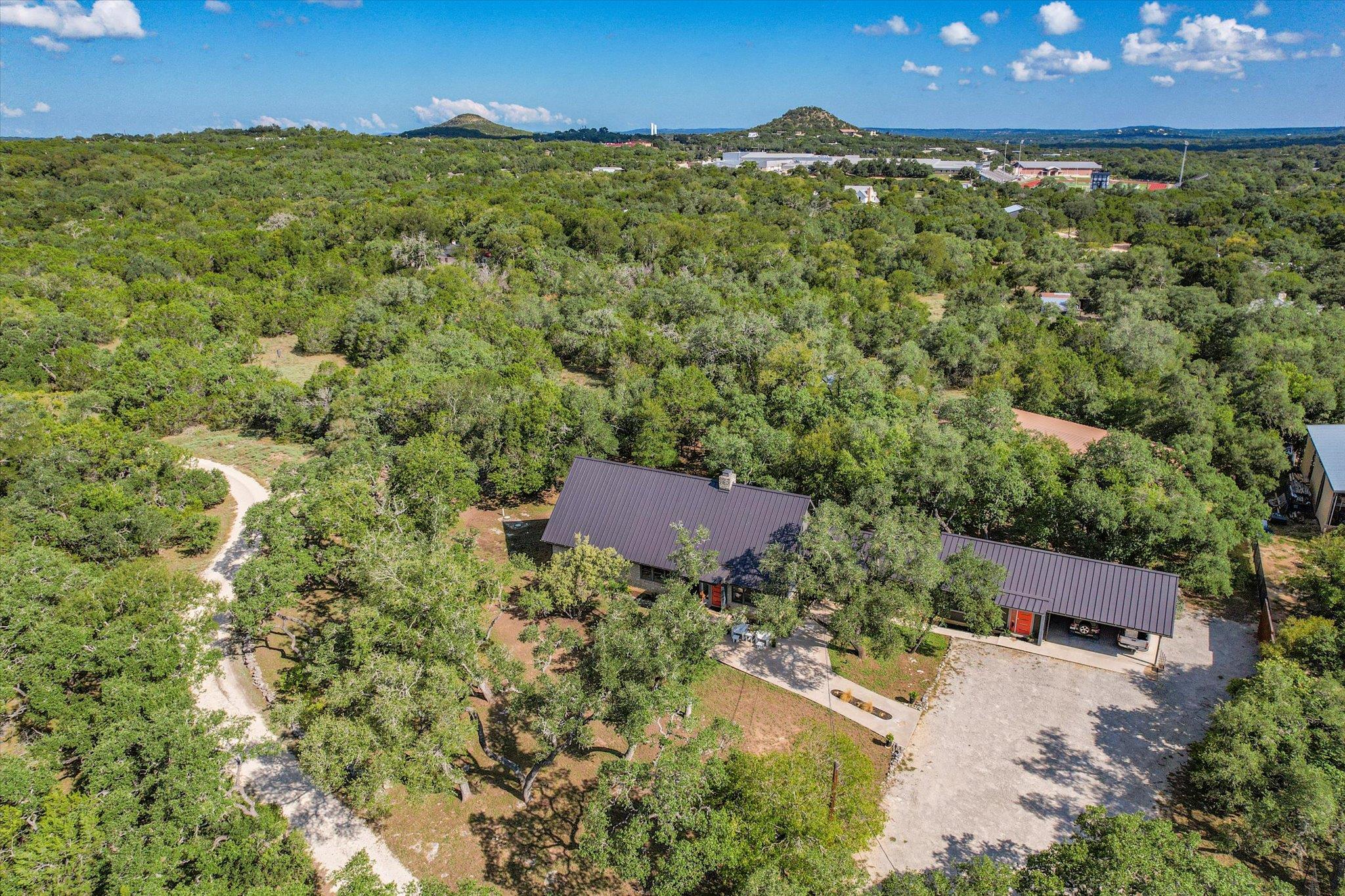 561 Carney LN