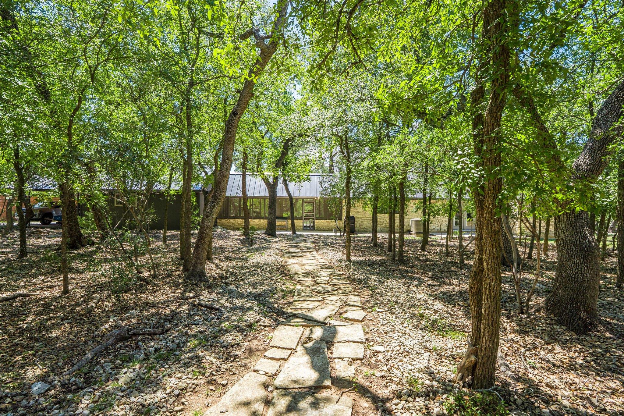 561 Carney LN